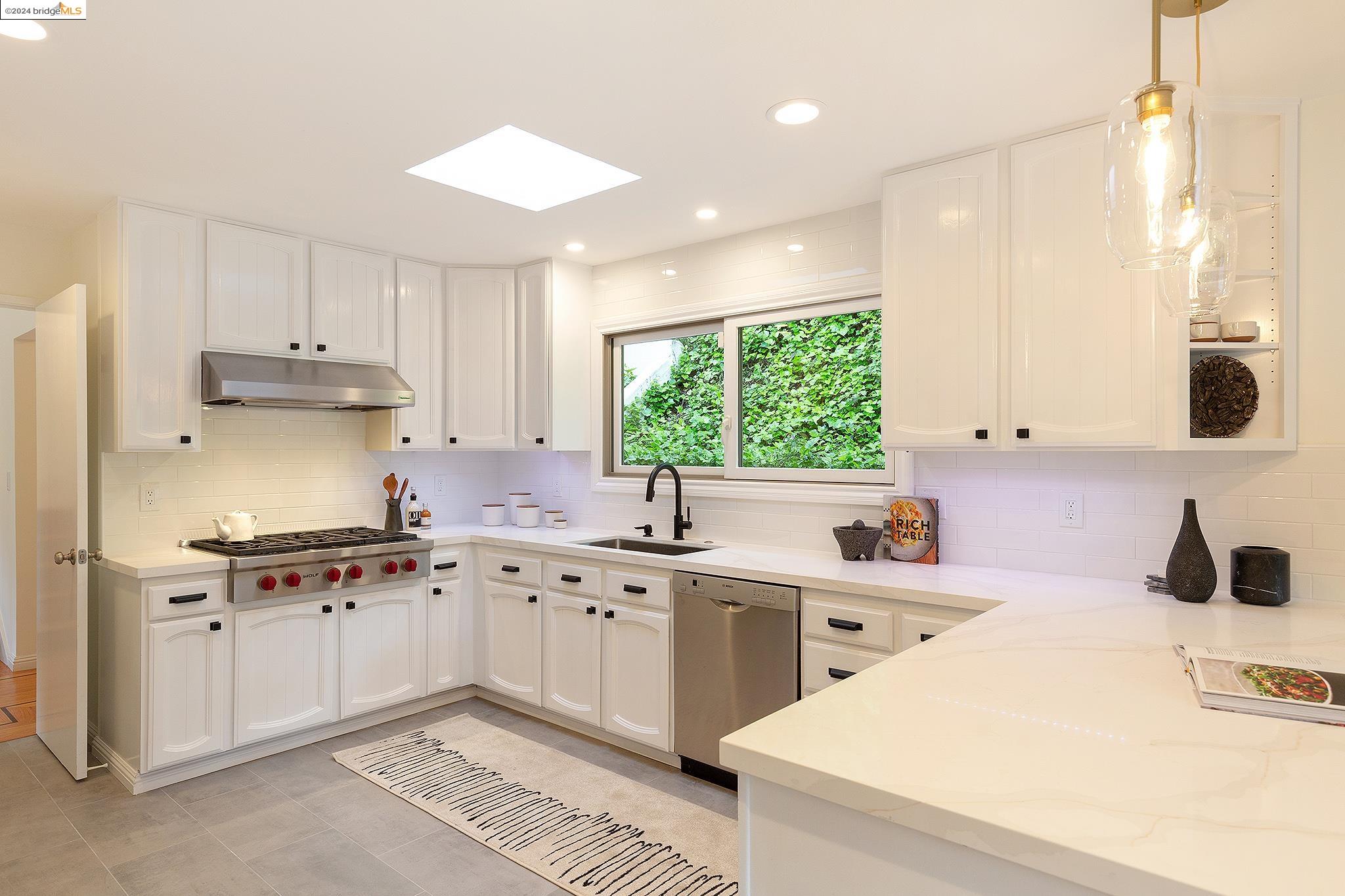 1735 Trestle Glen Rd