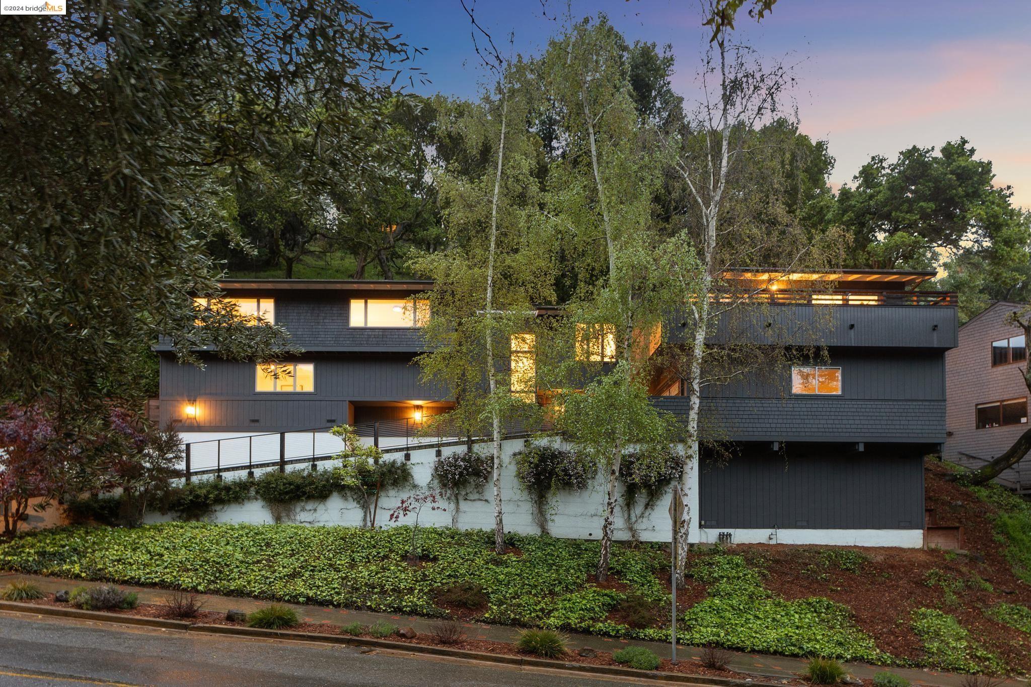 1735 Trestle Glen Rd