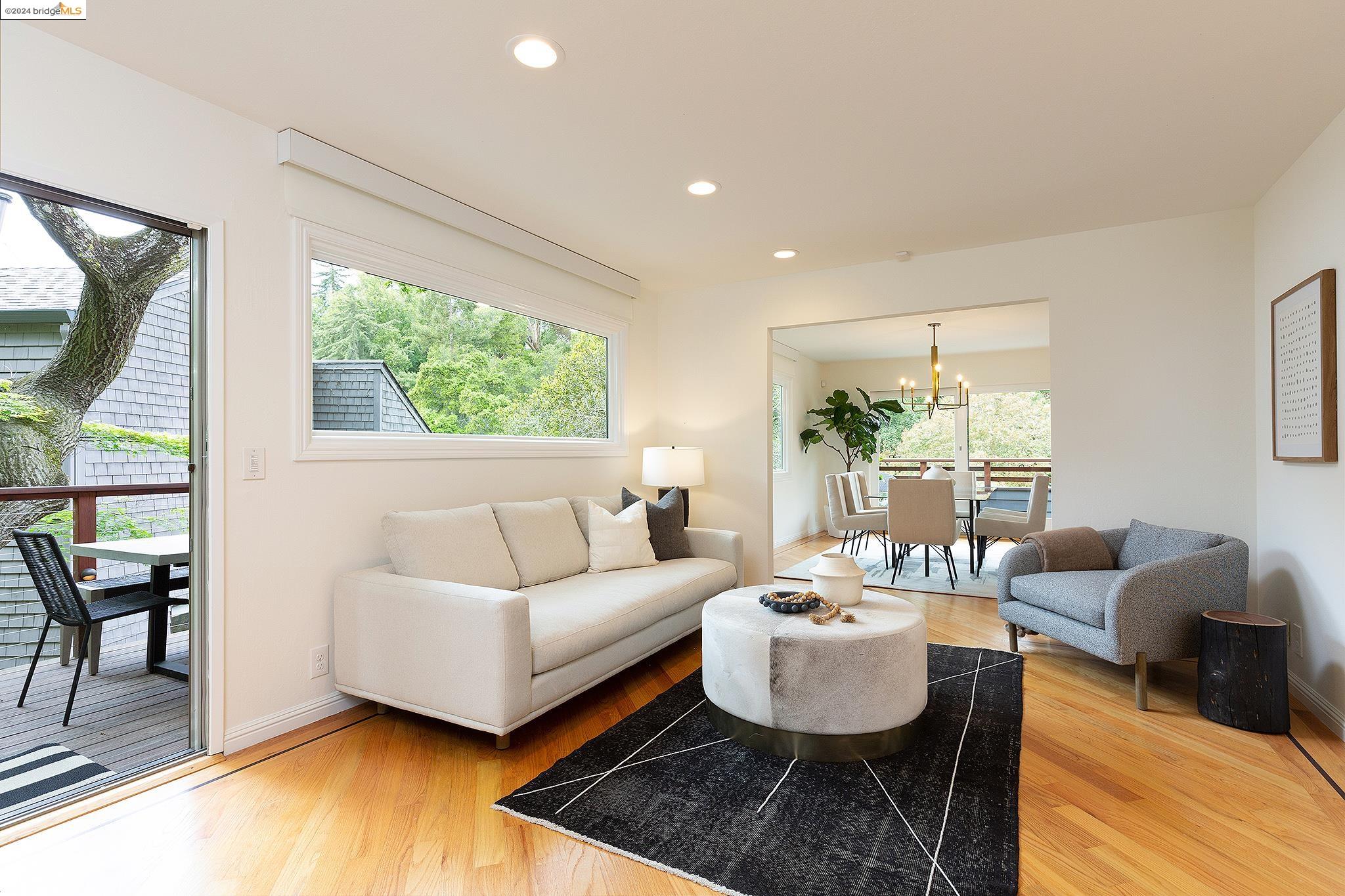 1735 Trestle Glen Rd