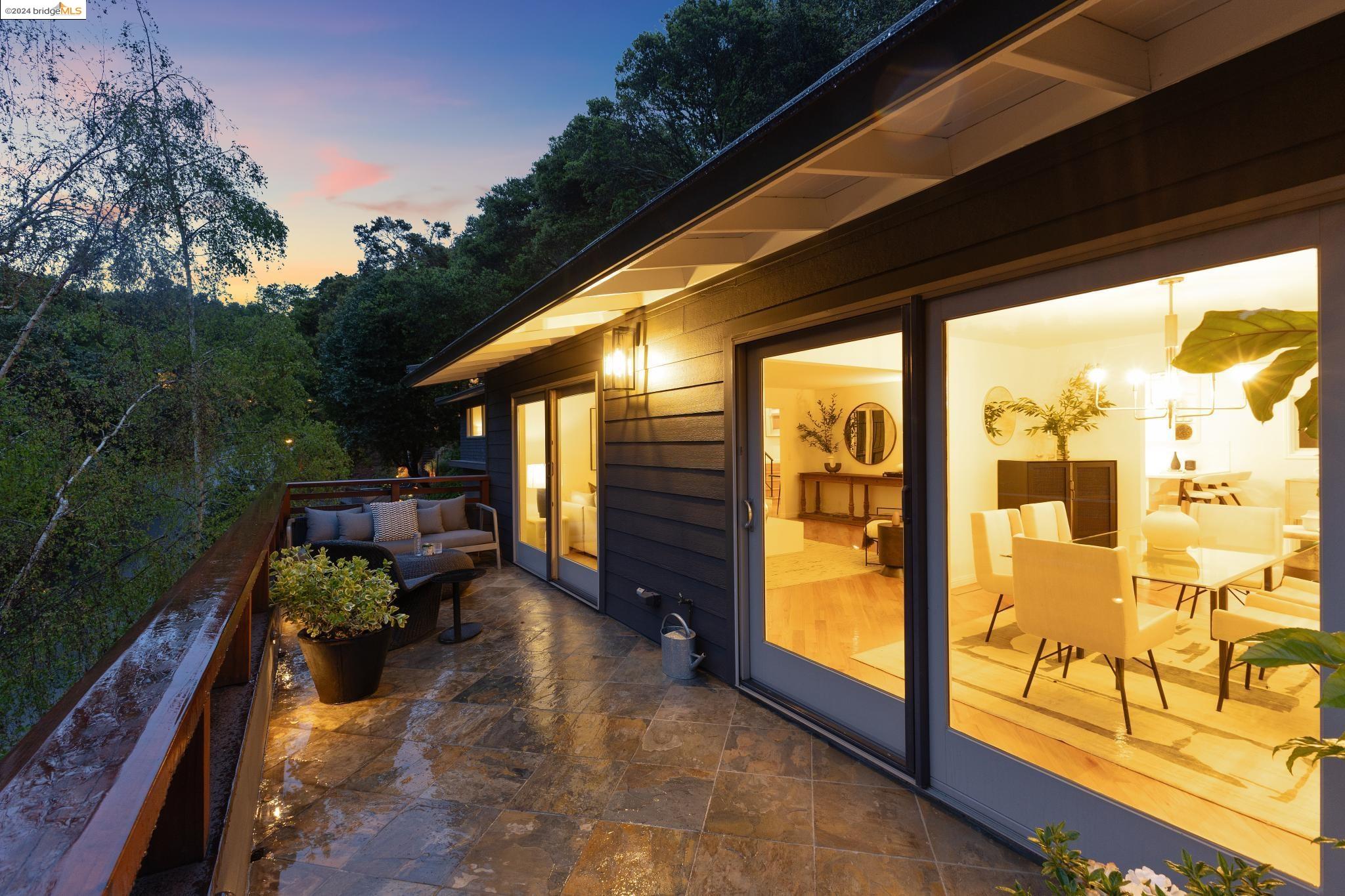 1735 Trestle Glen Rd