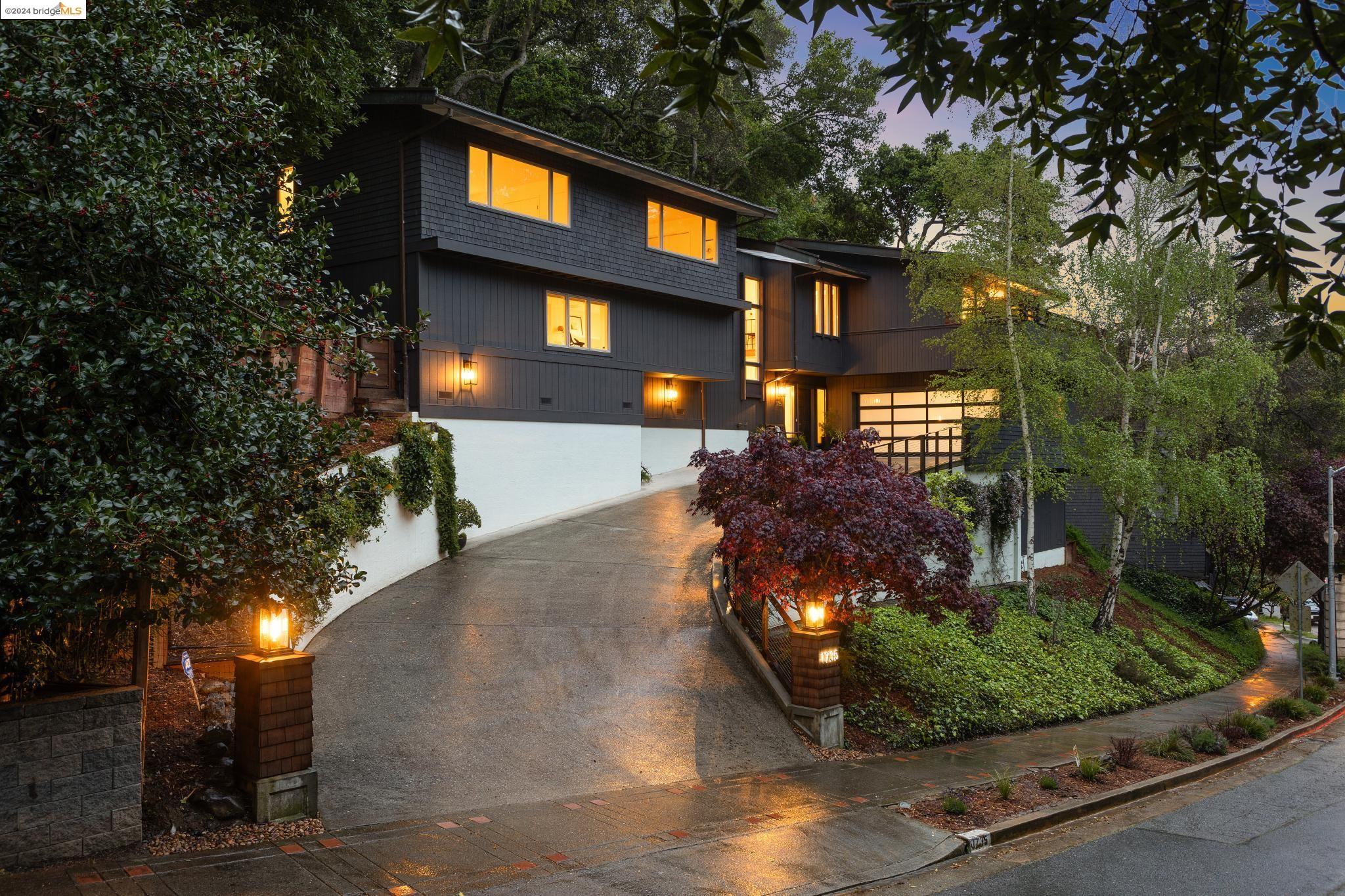 1735 Trestle Glen Rd