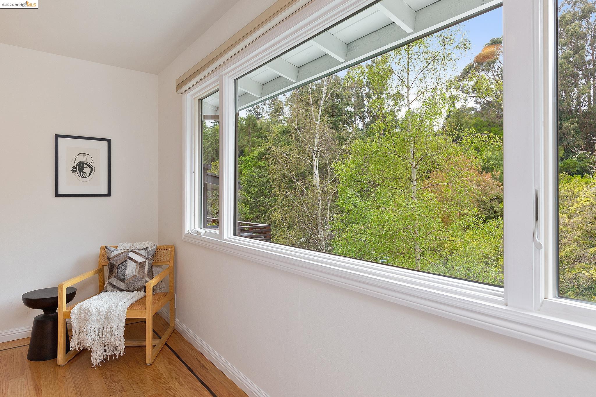 1735 Trestle Glen Rd