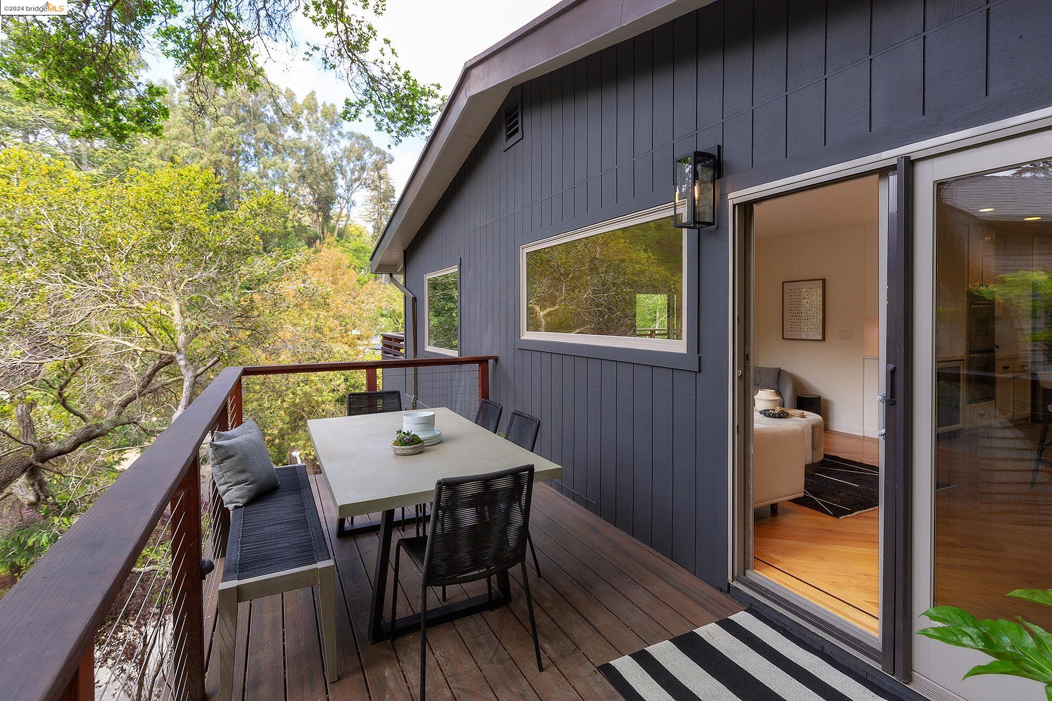 1735 Trestle Glen Rd