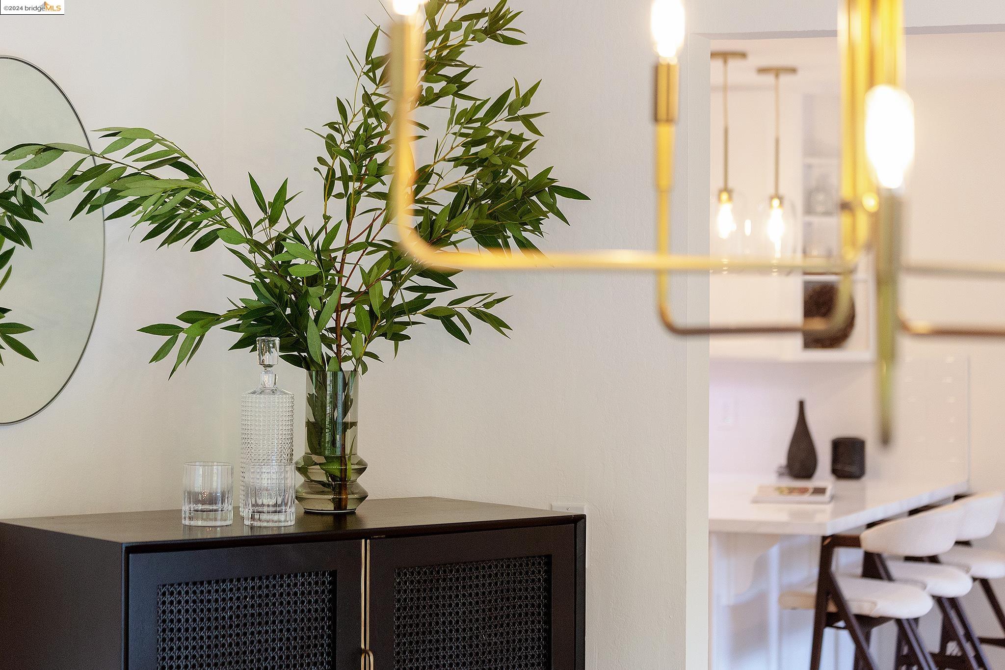 1735 Trestle Glen Rd