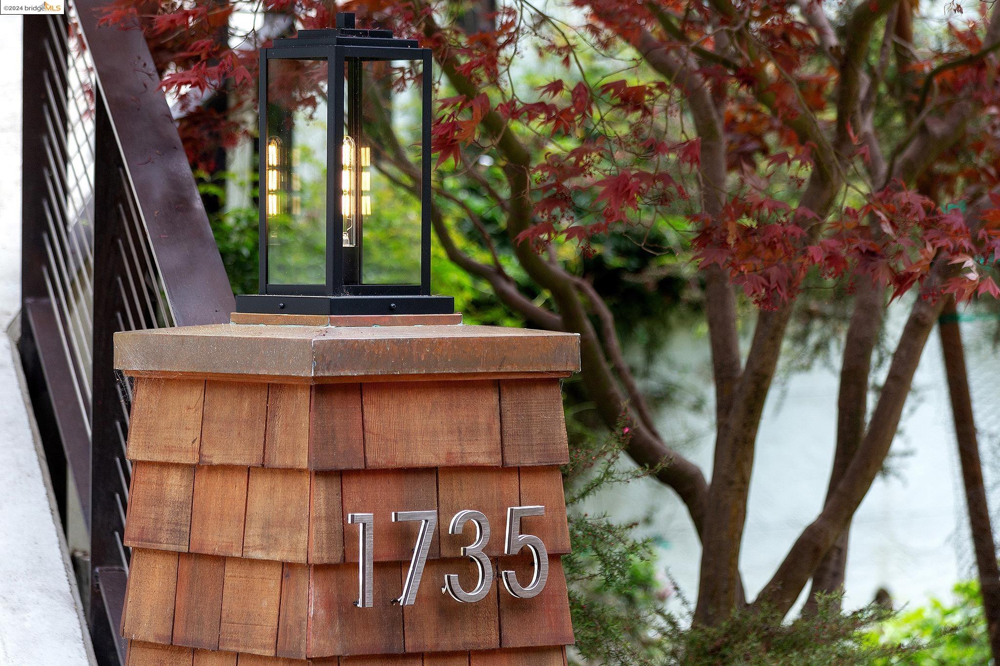 1735 Trestle Glen Rd