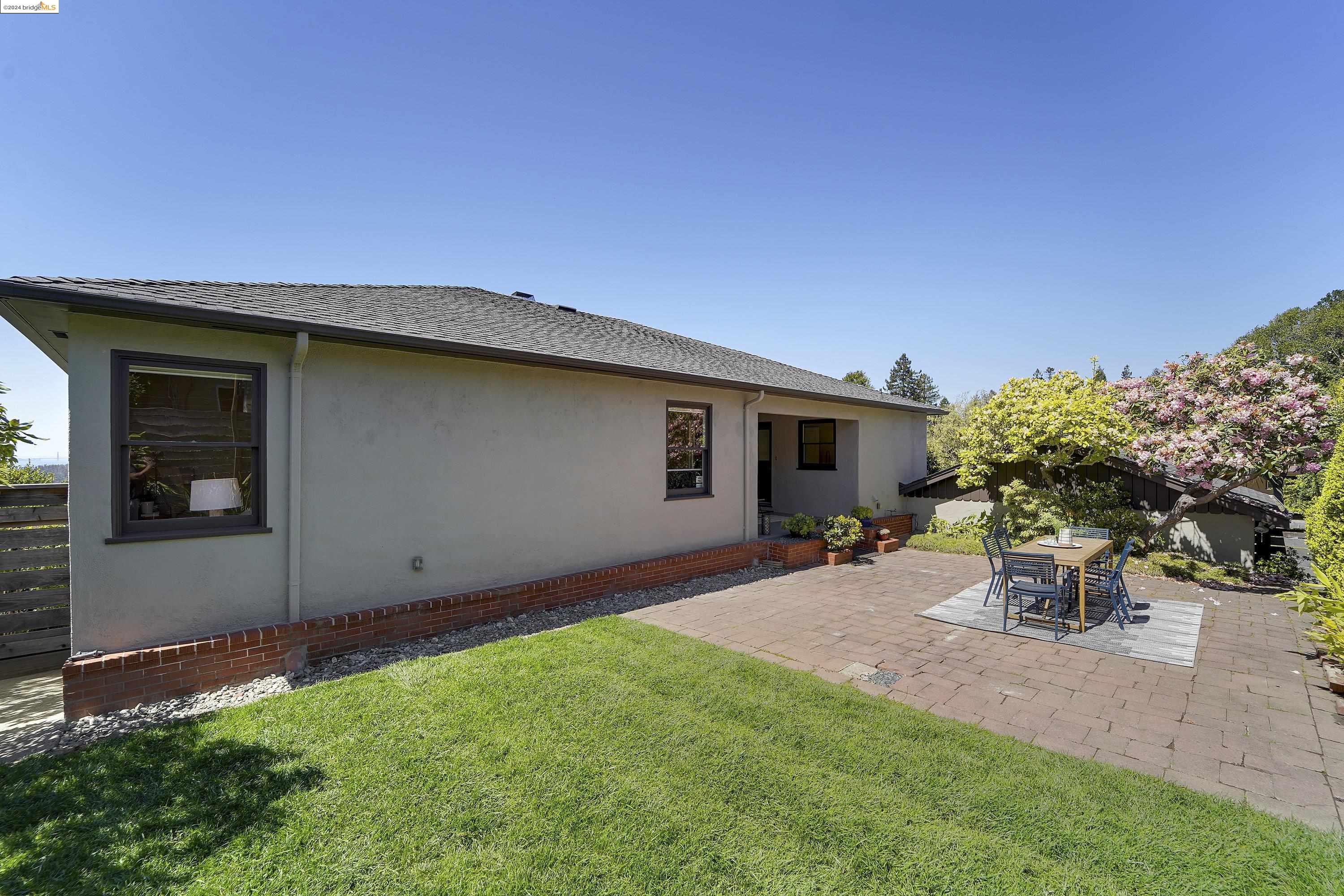 205 Arlington Ave.