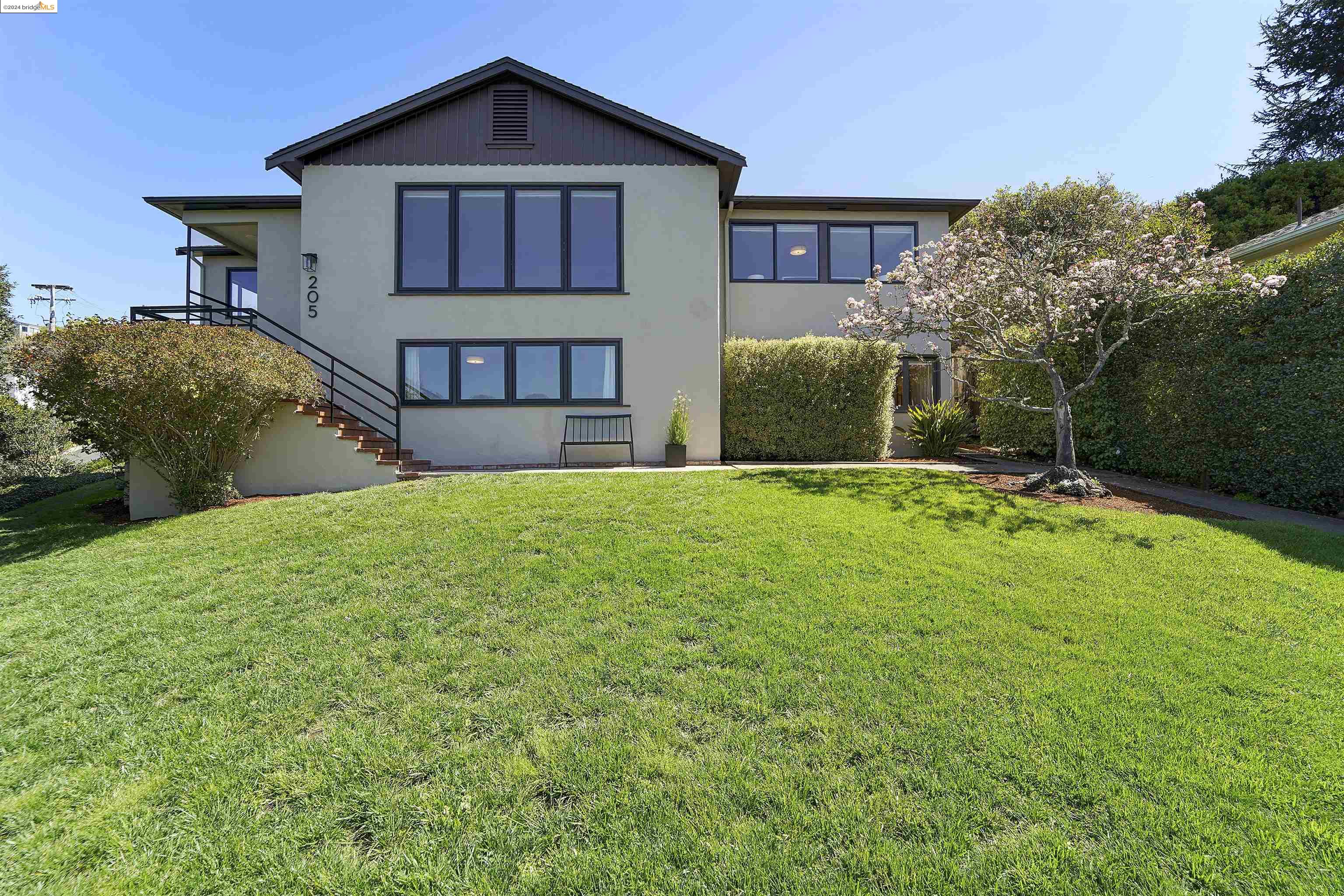 205 Arlington Ave.