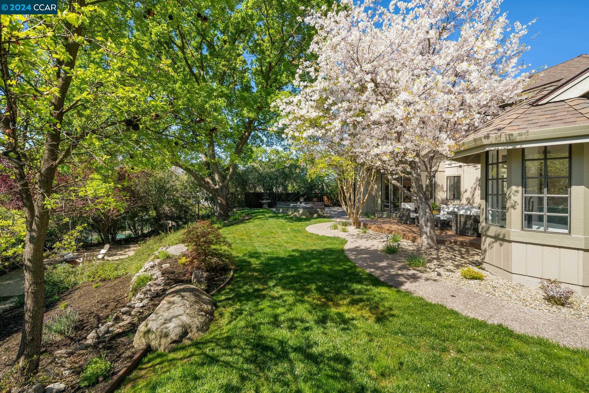 762 Fair Oaks Drive