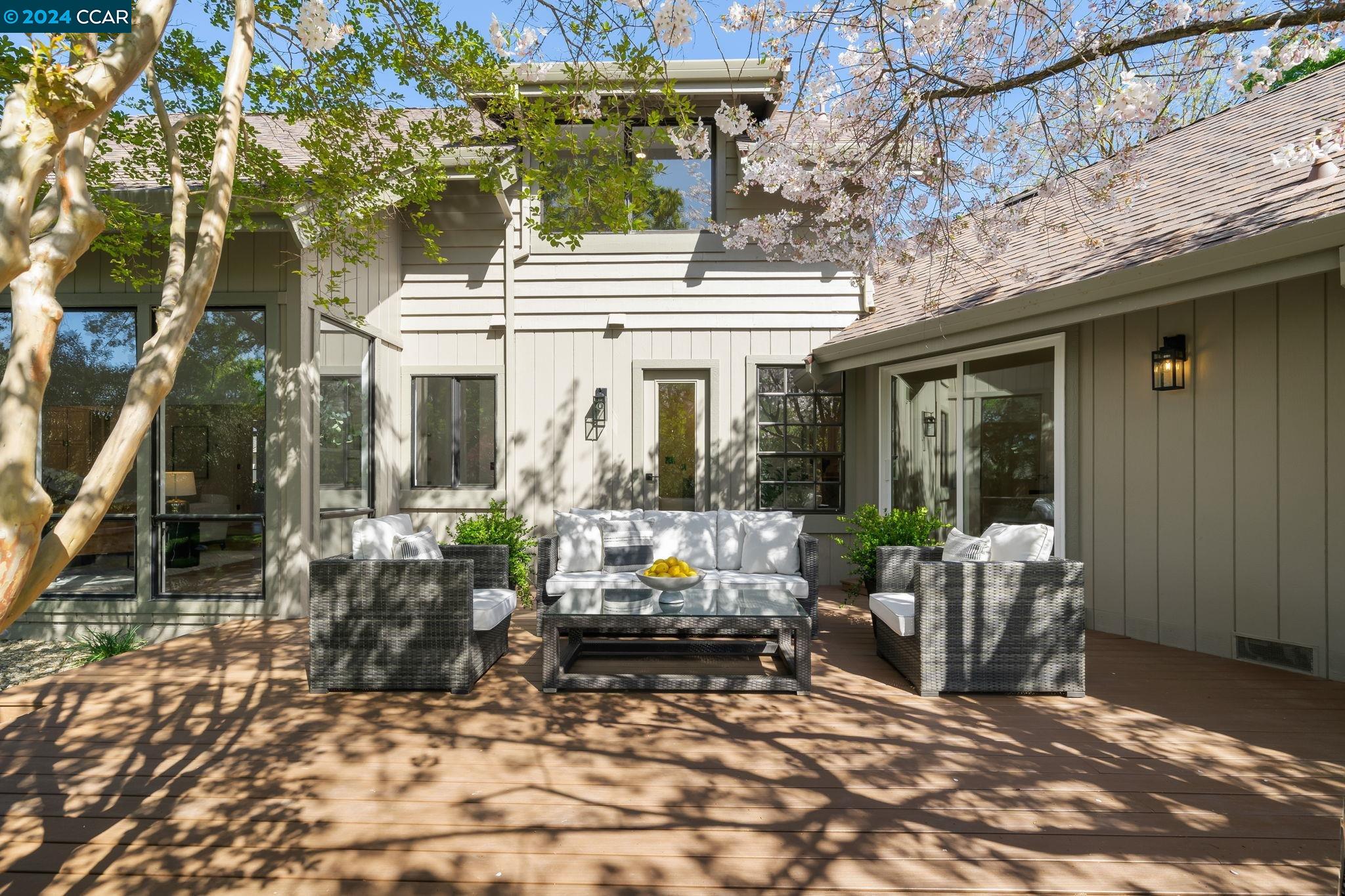762 Fair Oaks Drive