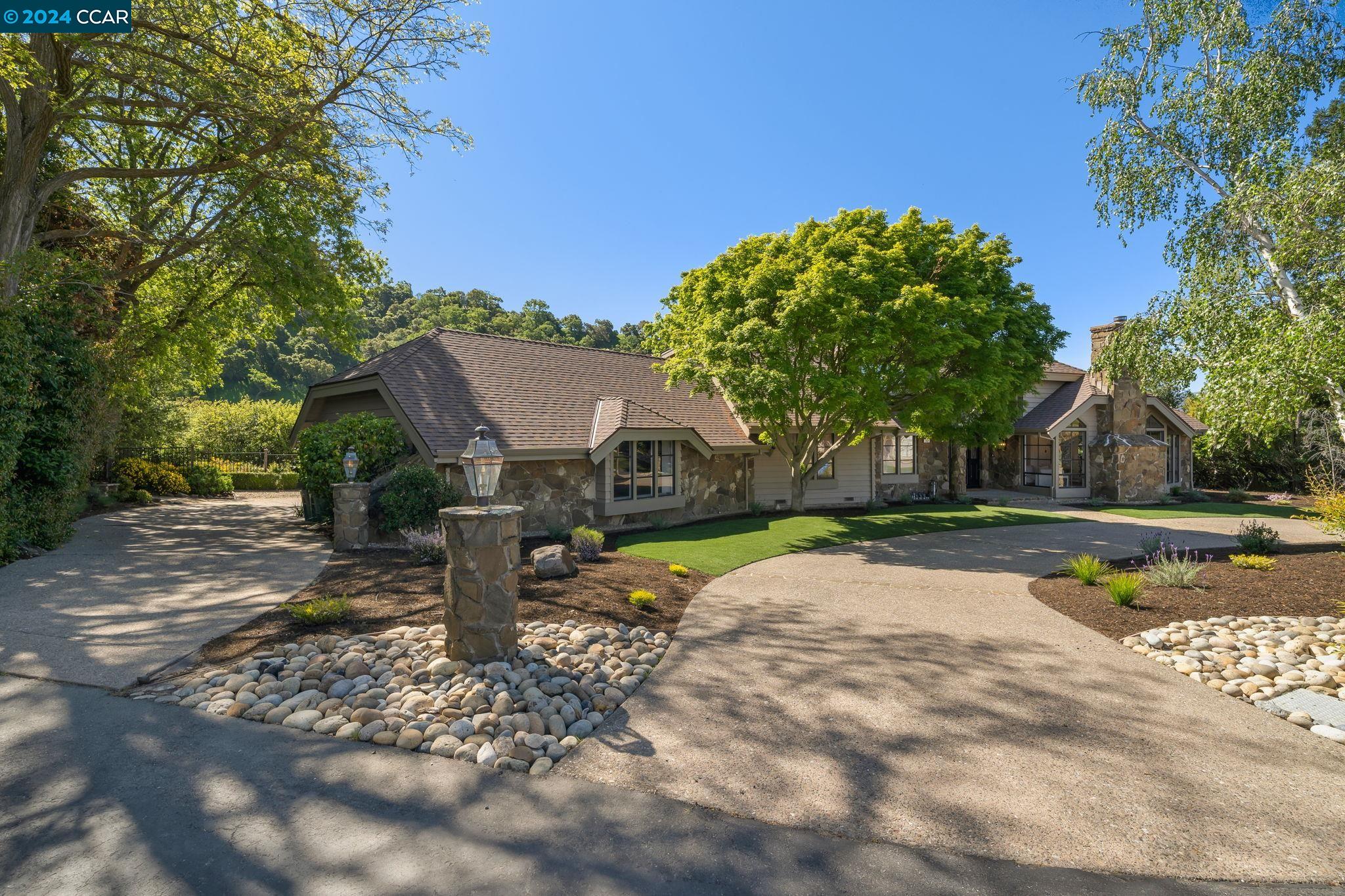 762 Fair Oaks Drive