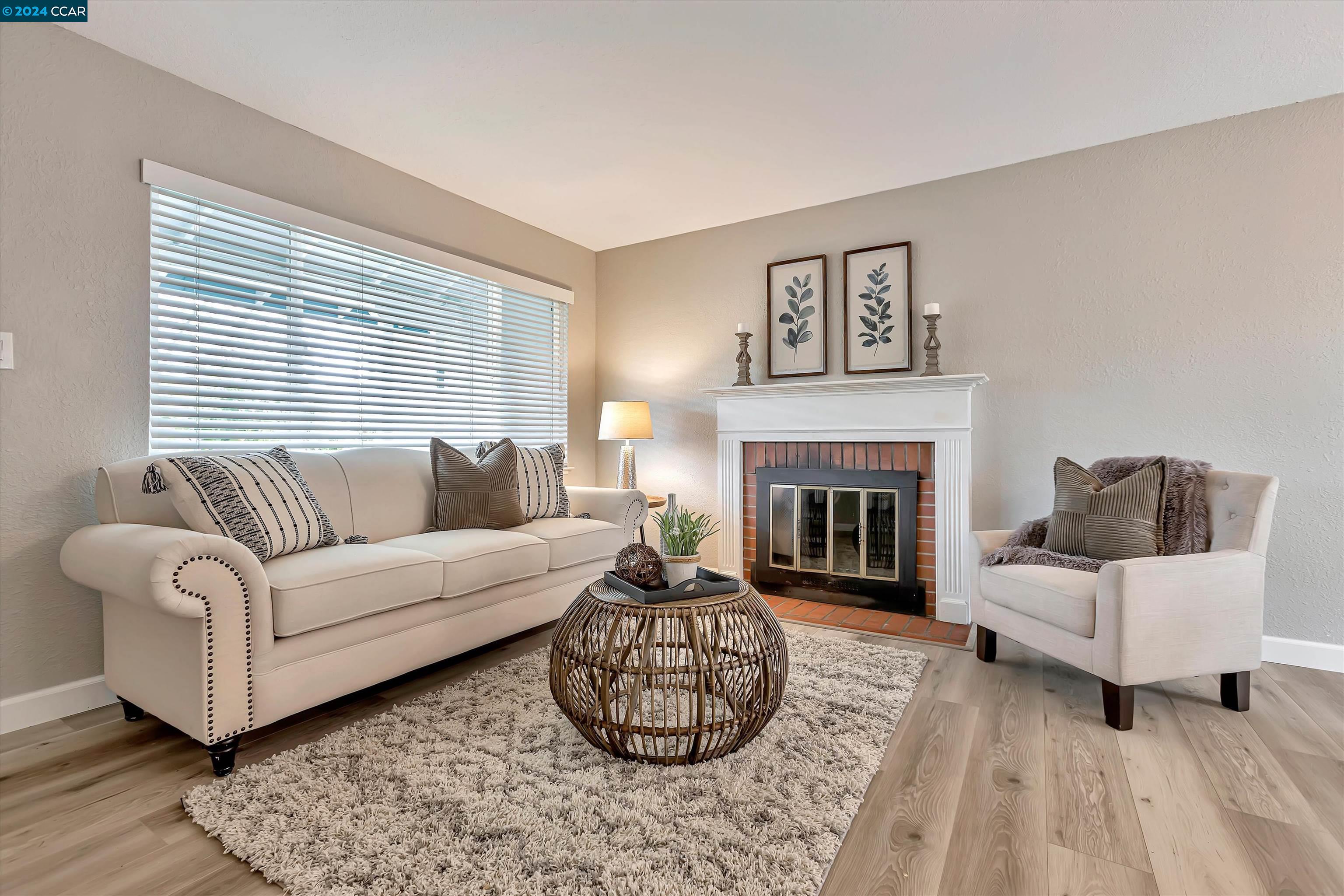2468 Geraldine Dr