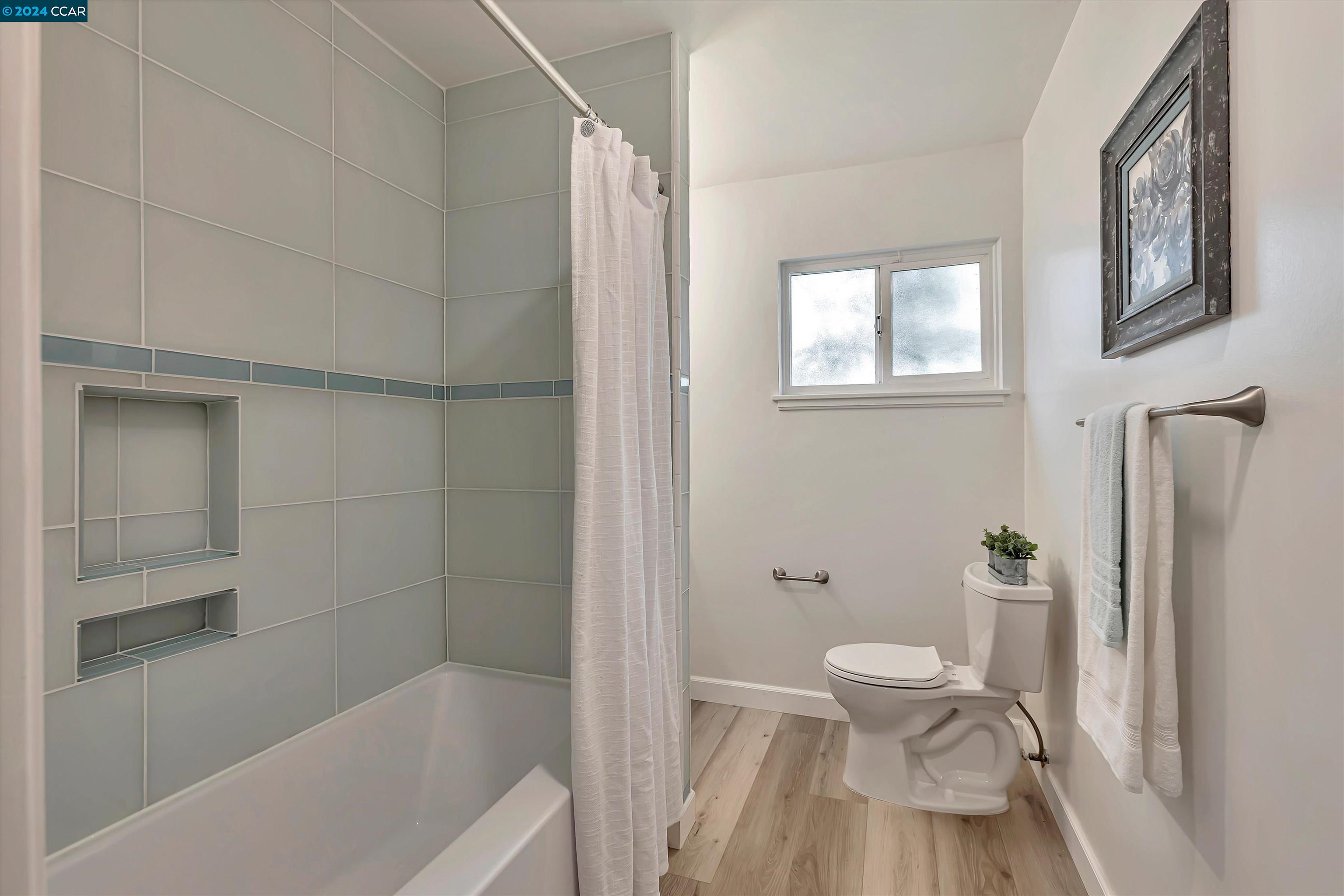 2468 Geraldine Dr