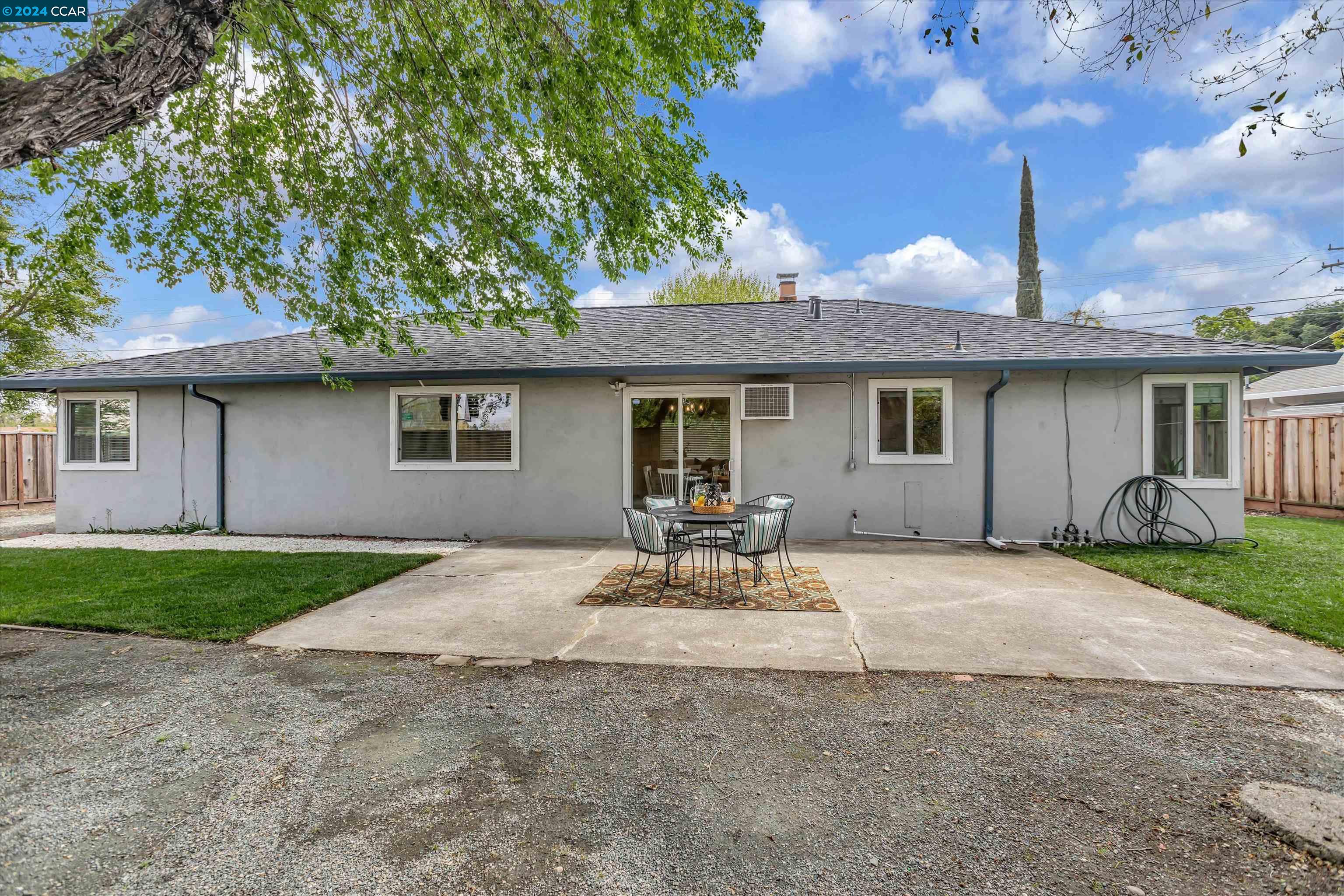 2468 Geraldine Dr