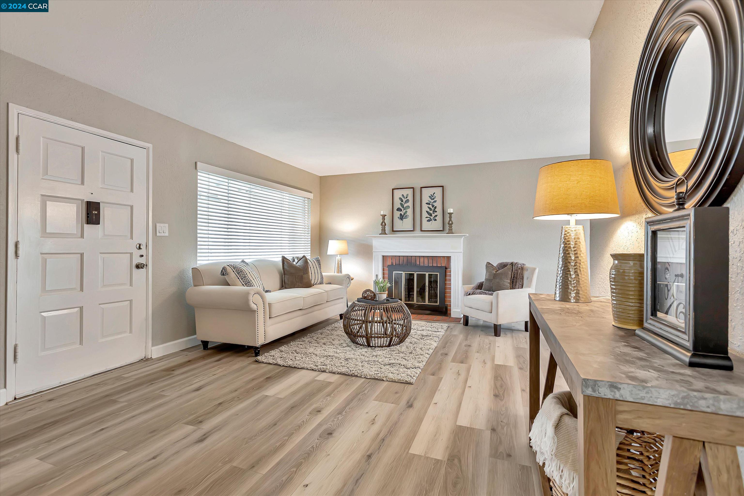 2468 Geraldine Dr