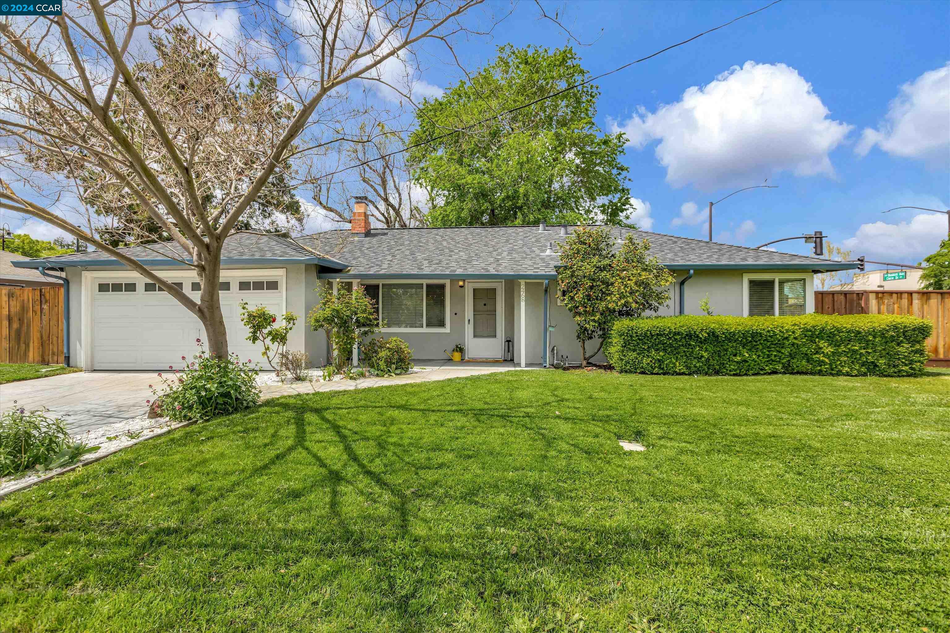 2468 Geraldine Dr