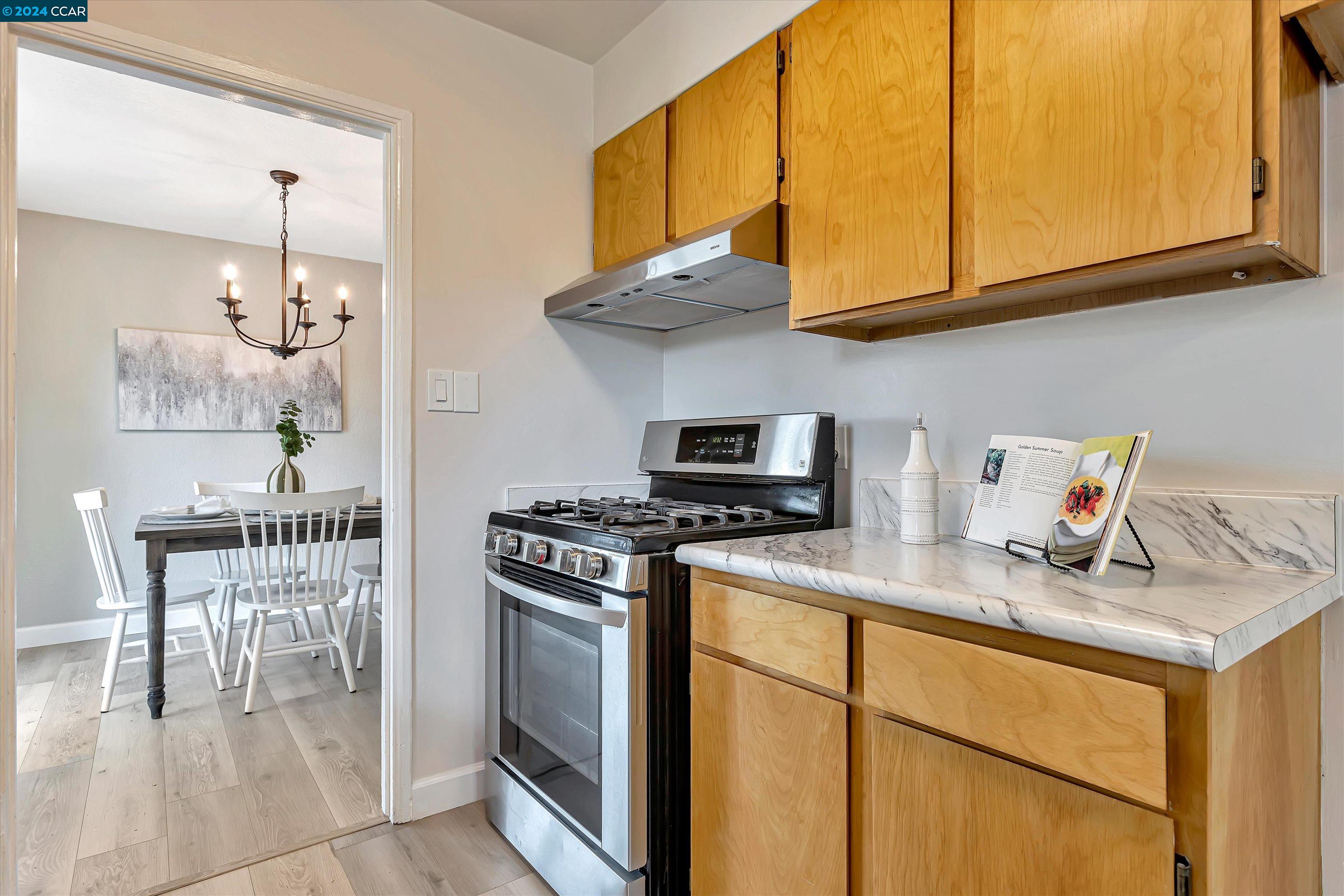 2468 Geraldine Dr