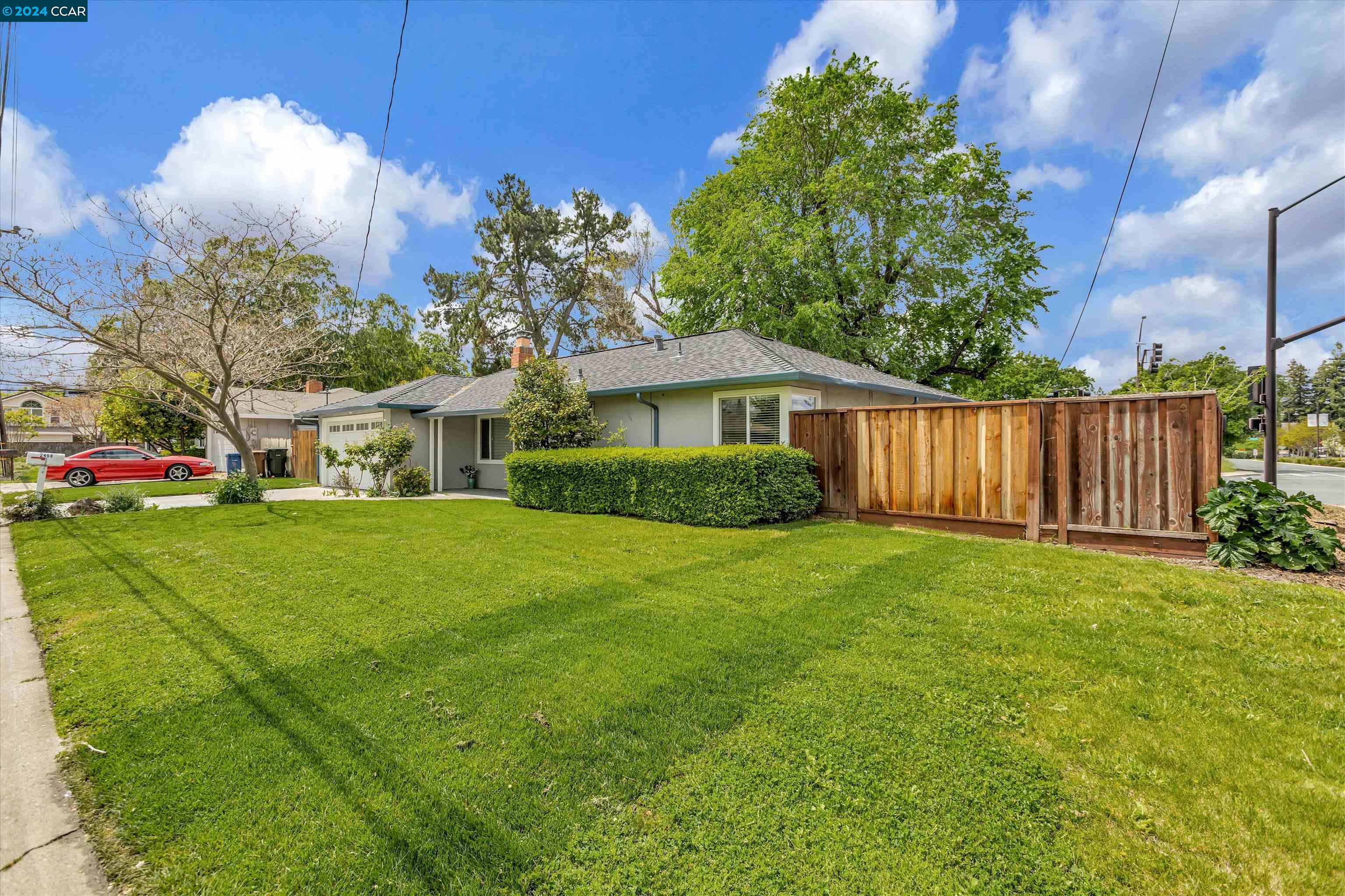 2468 Geraldine Dr