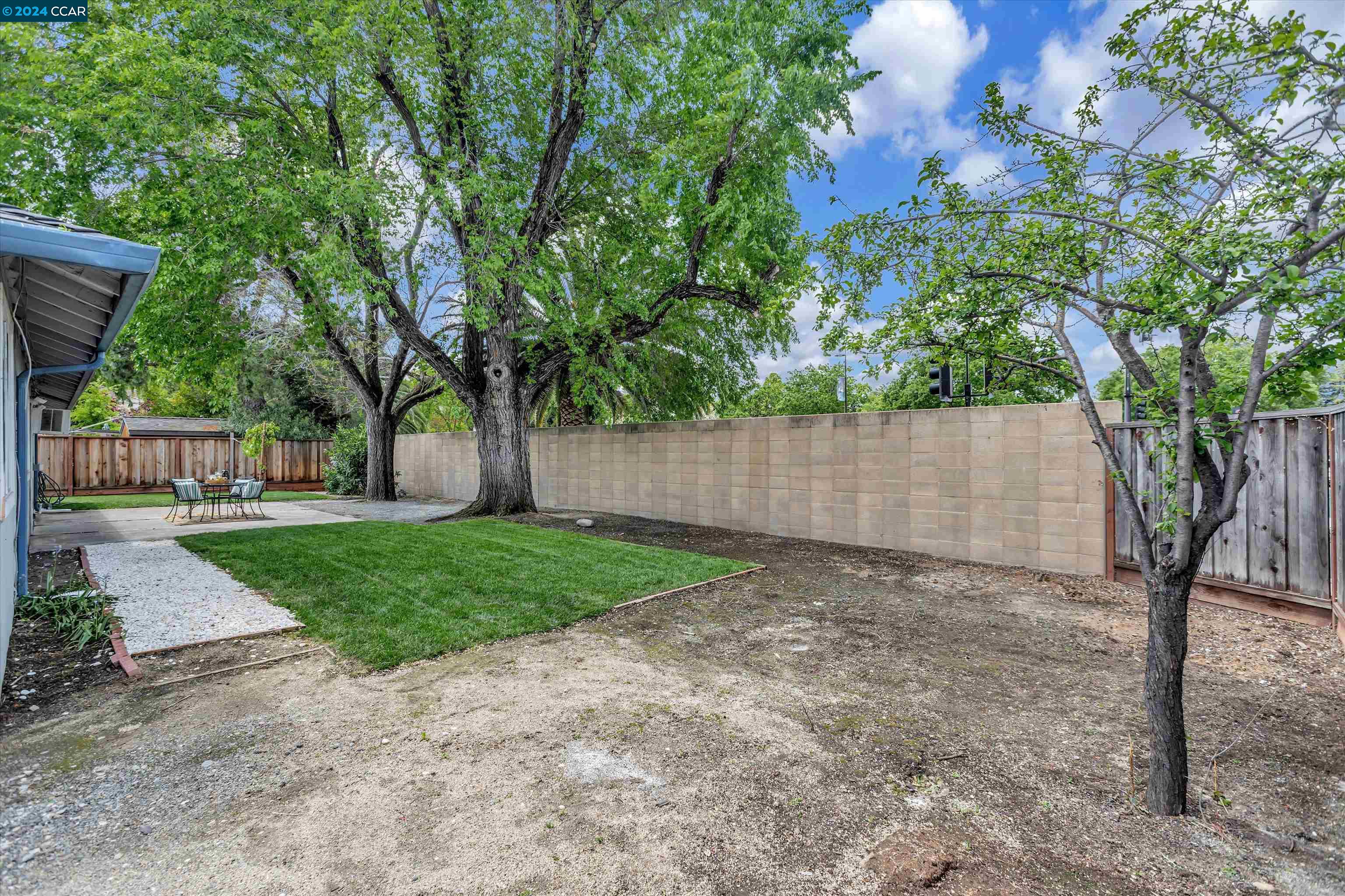 2468 Geraldine Dr