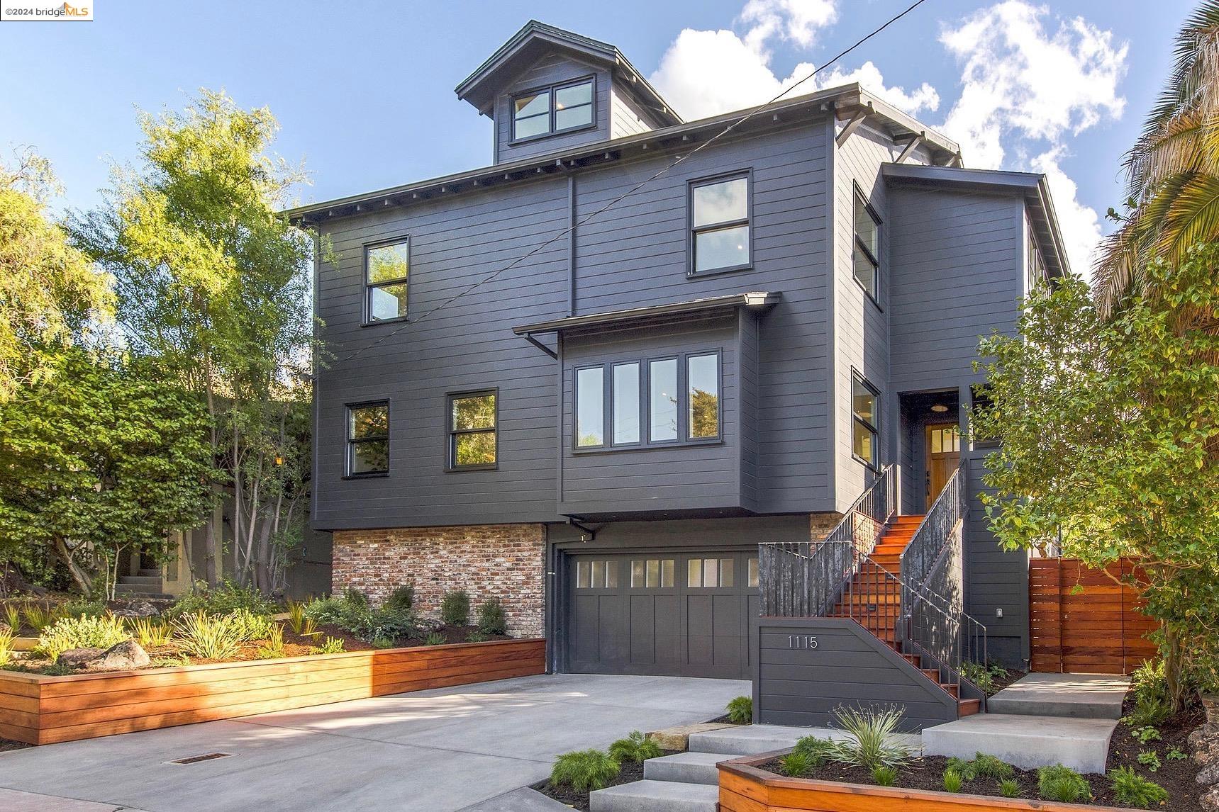 1115 Oxford St