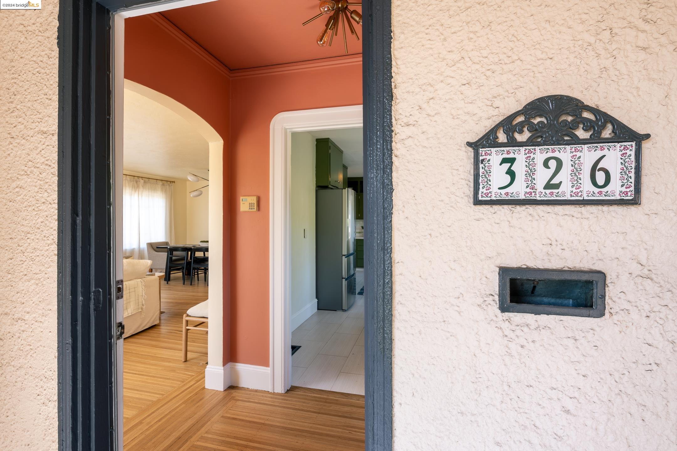 326 W Broadmoor Blvd