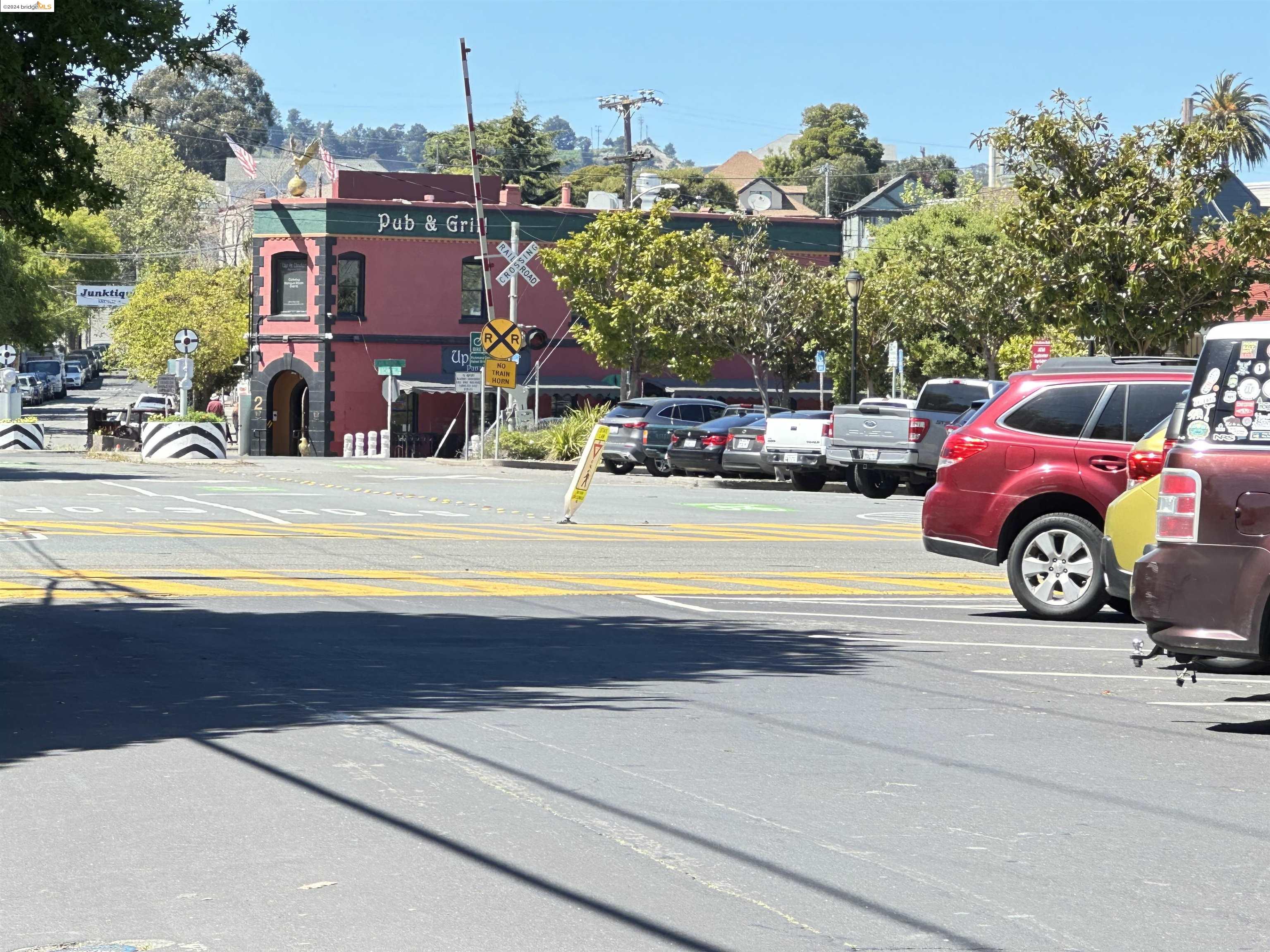 53 E Richmond Avenue