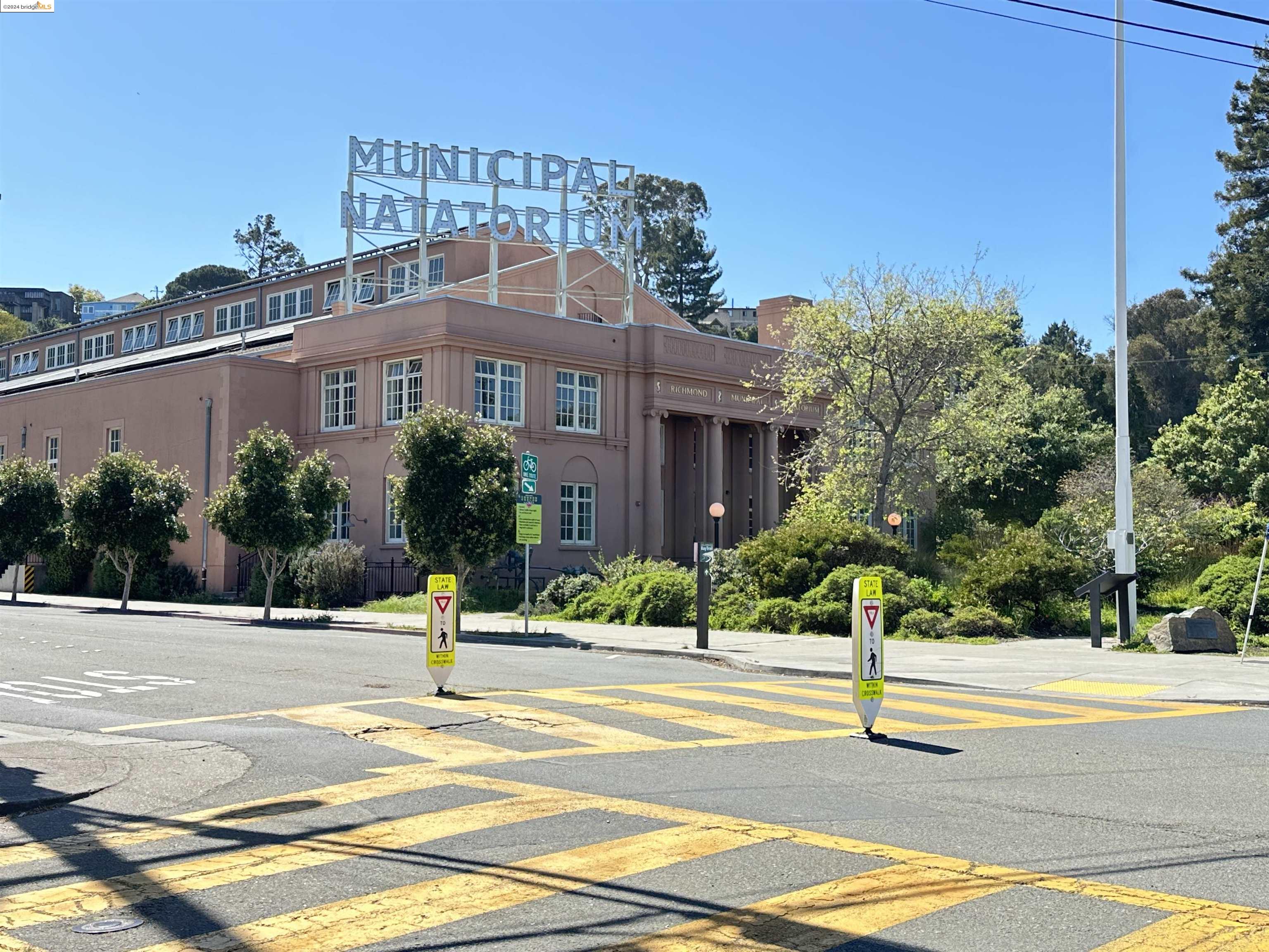 53 E Richmond Avenue