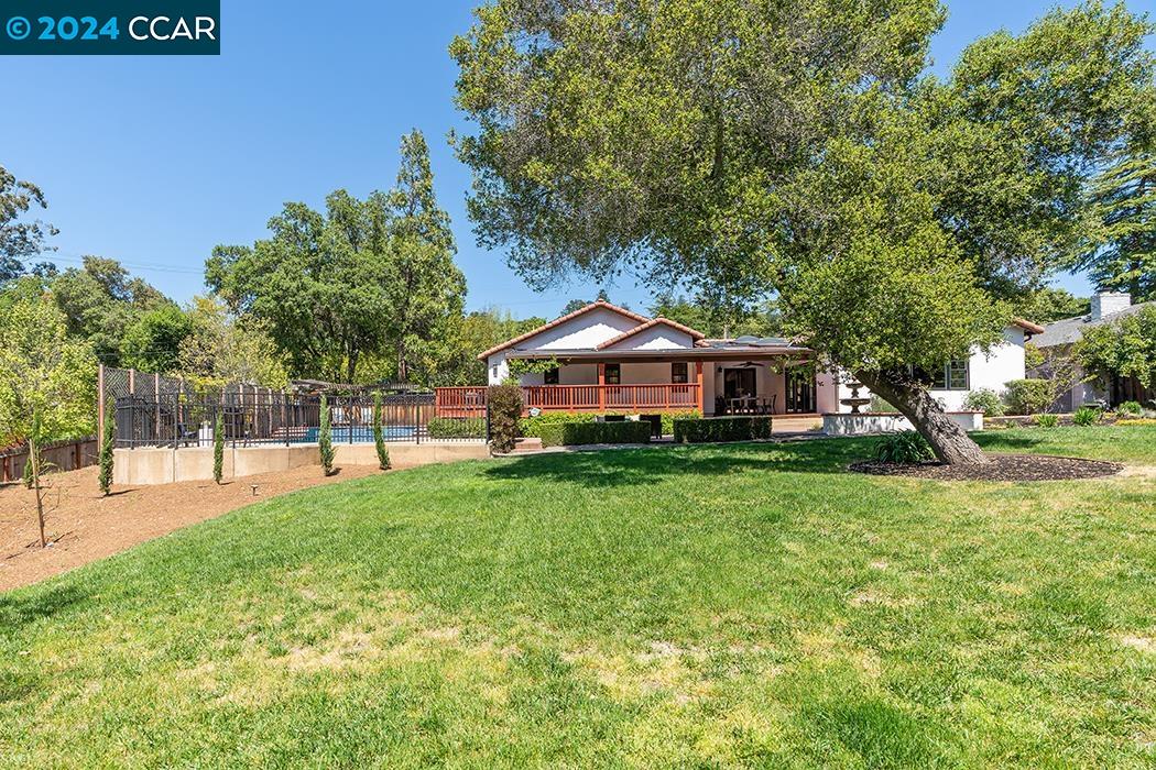 2 Hacienda Cir