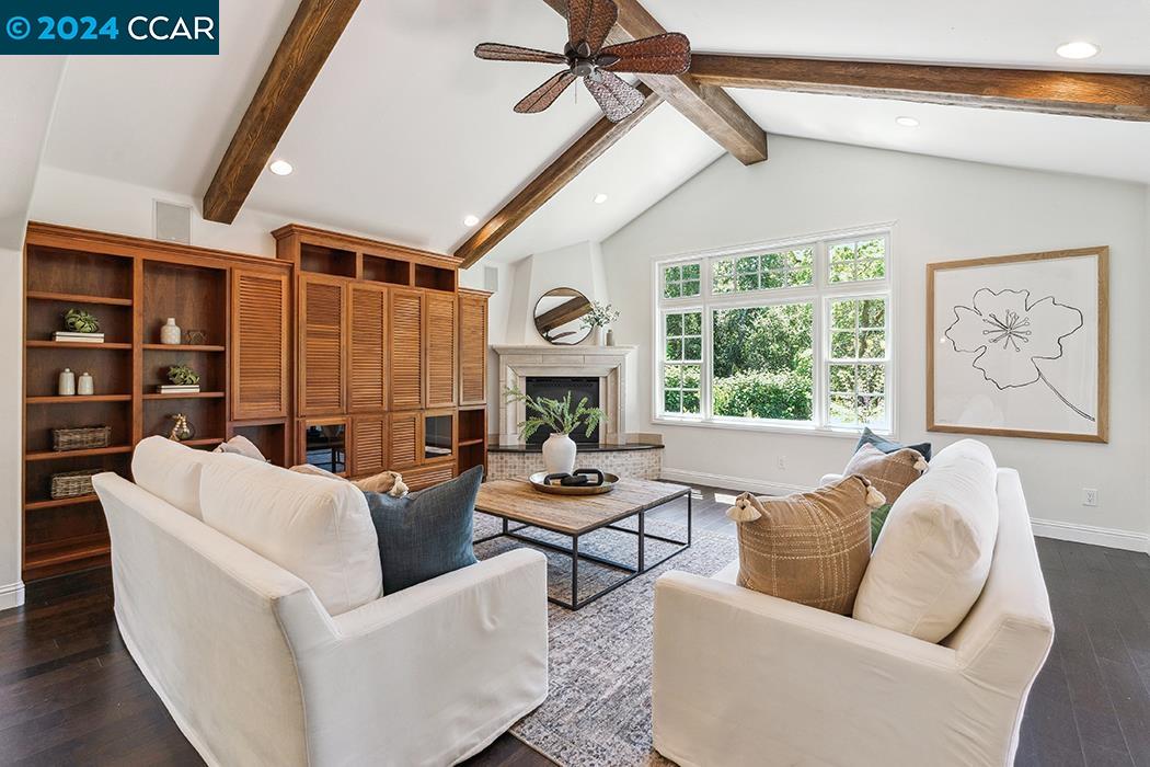 2 Hacienda Cir