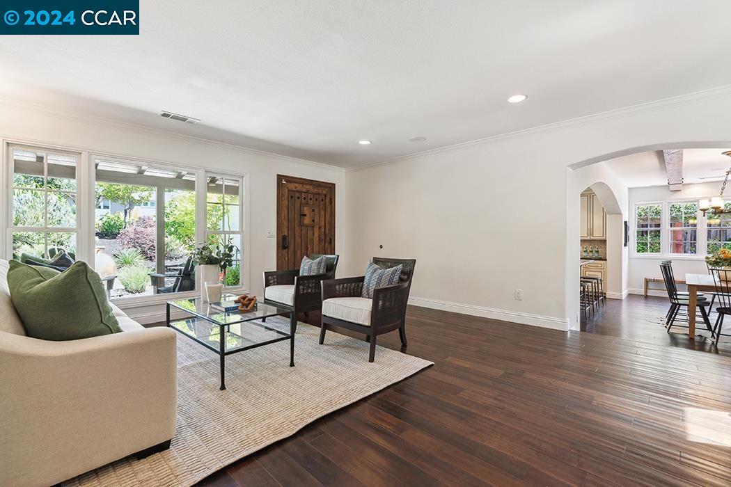 2 Hacienda Cir