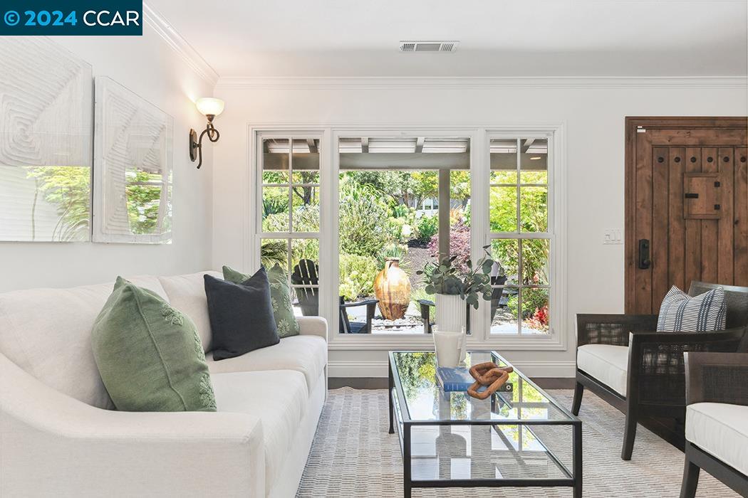 2 Hacienda Cir