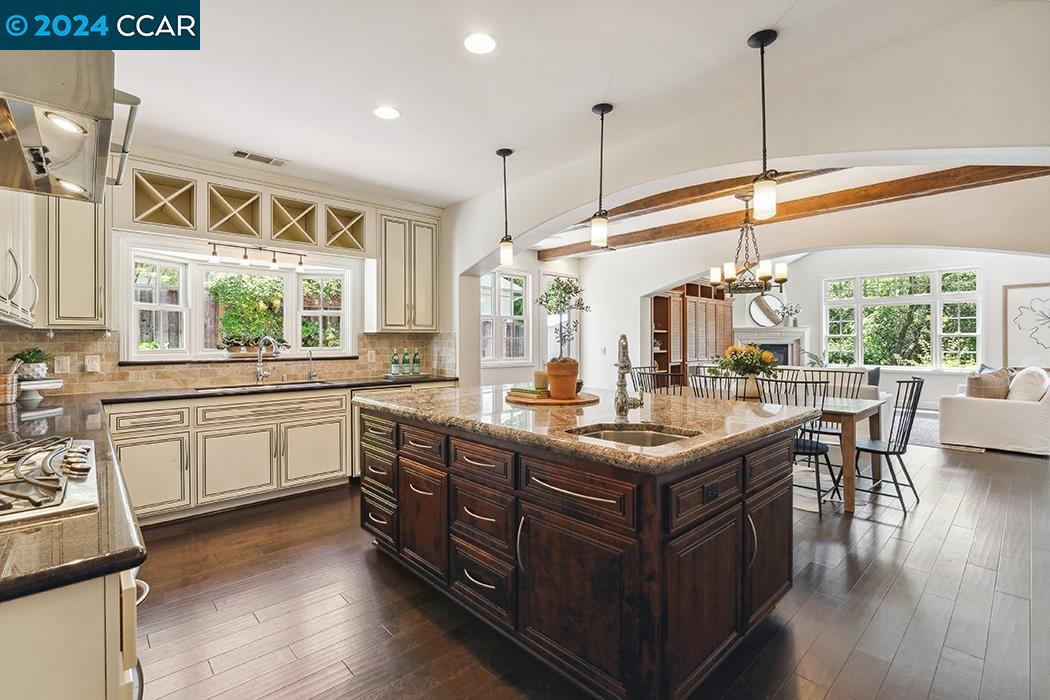 2 Hacienda Cir
