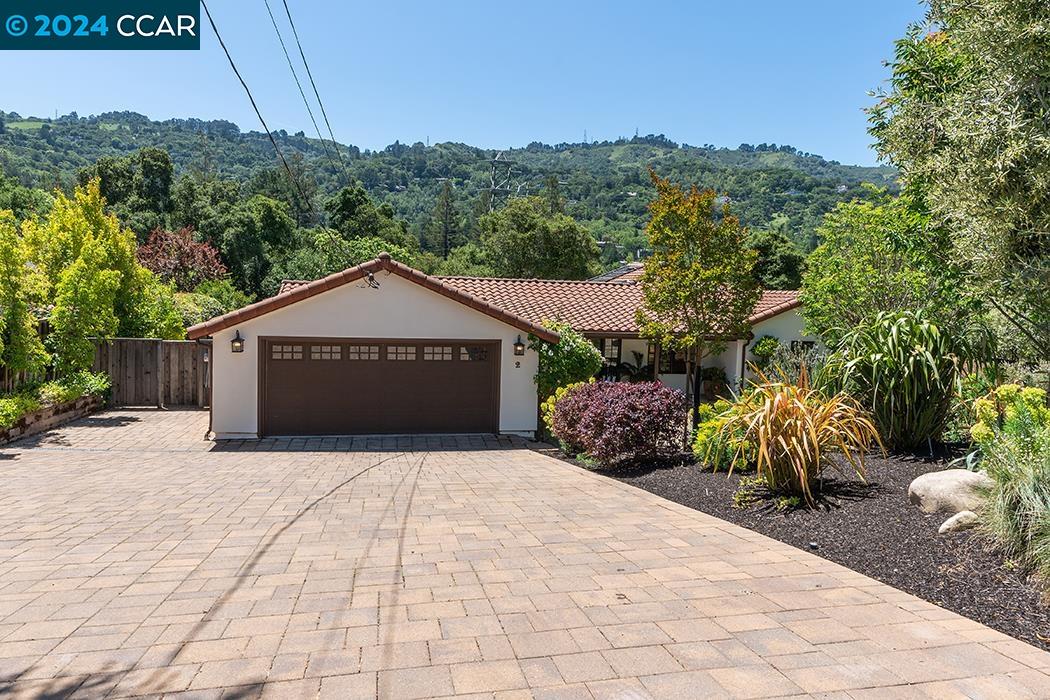 2 Hacienda Cir