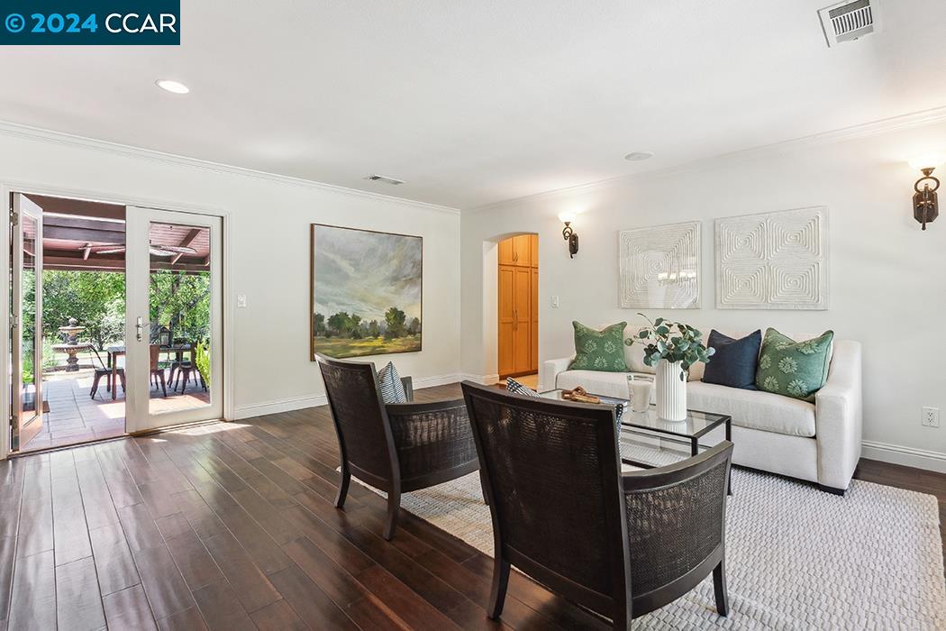2 Hacienda Cir