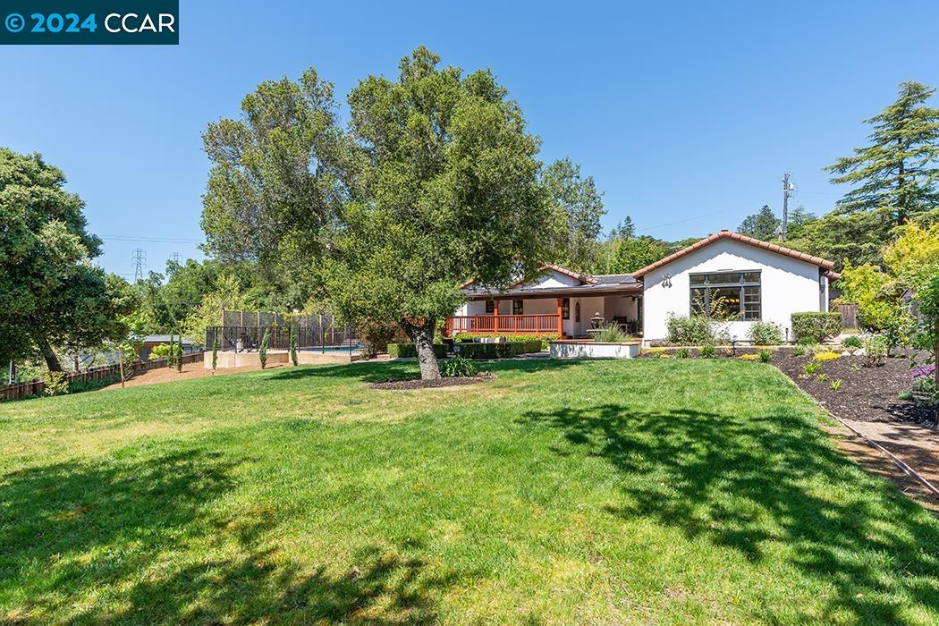 2 Hacienda Cir