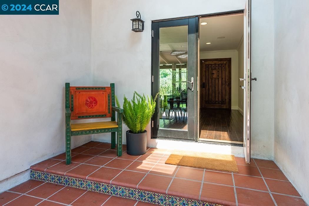 2 Hacienda Cir