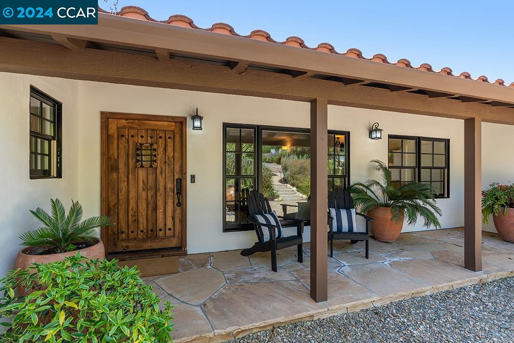 2 Hacienda Cir