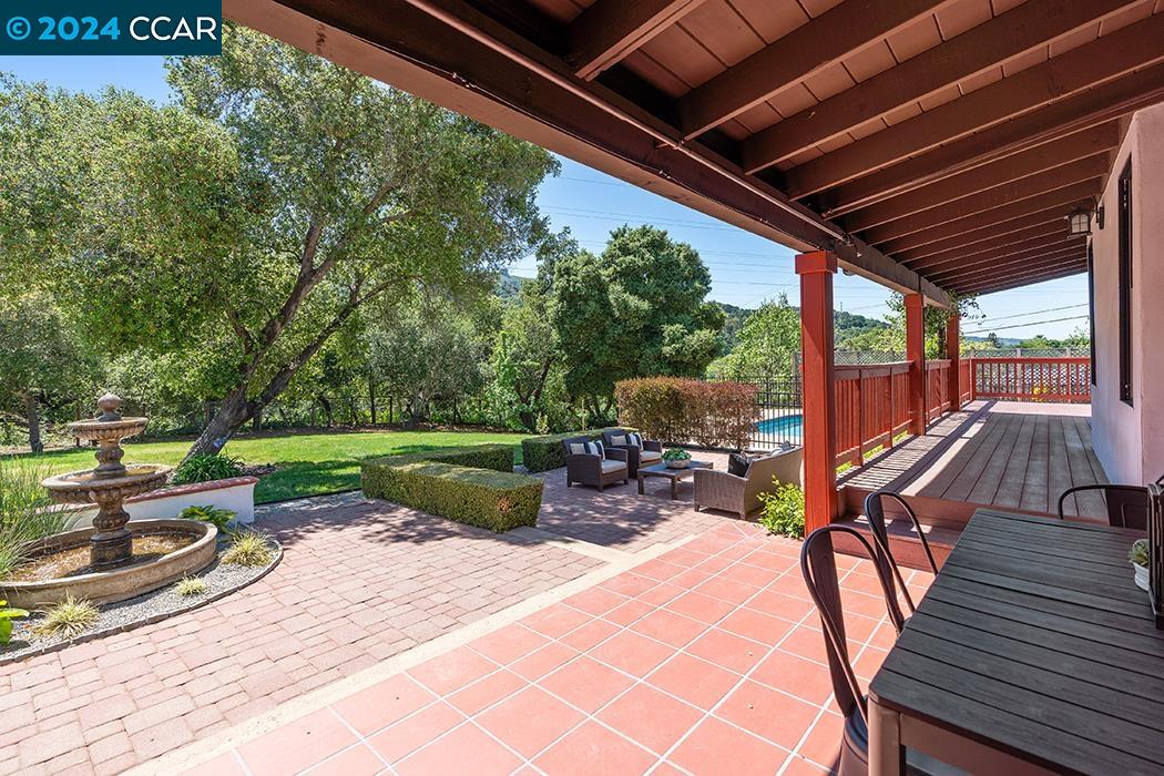 2 Hacienda Cir