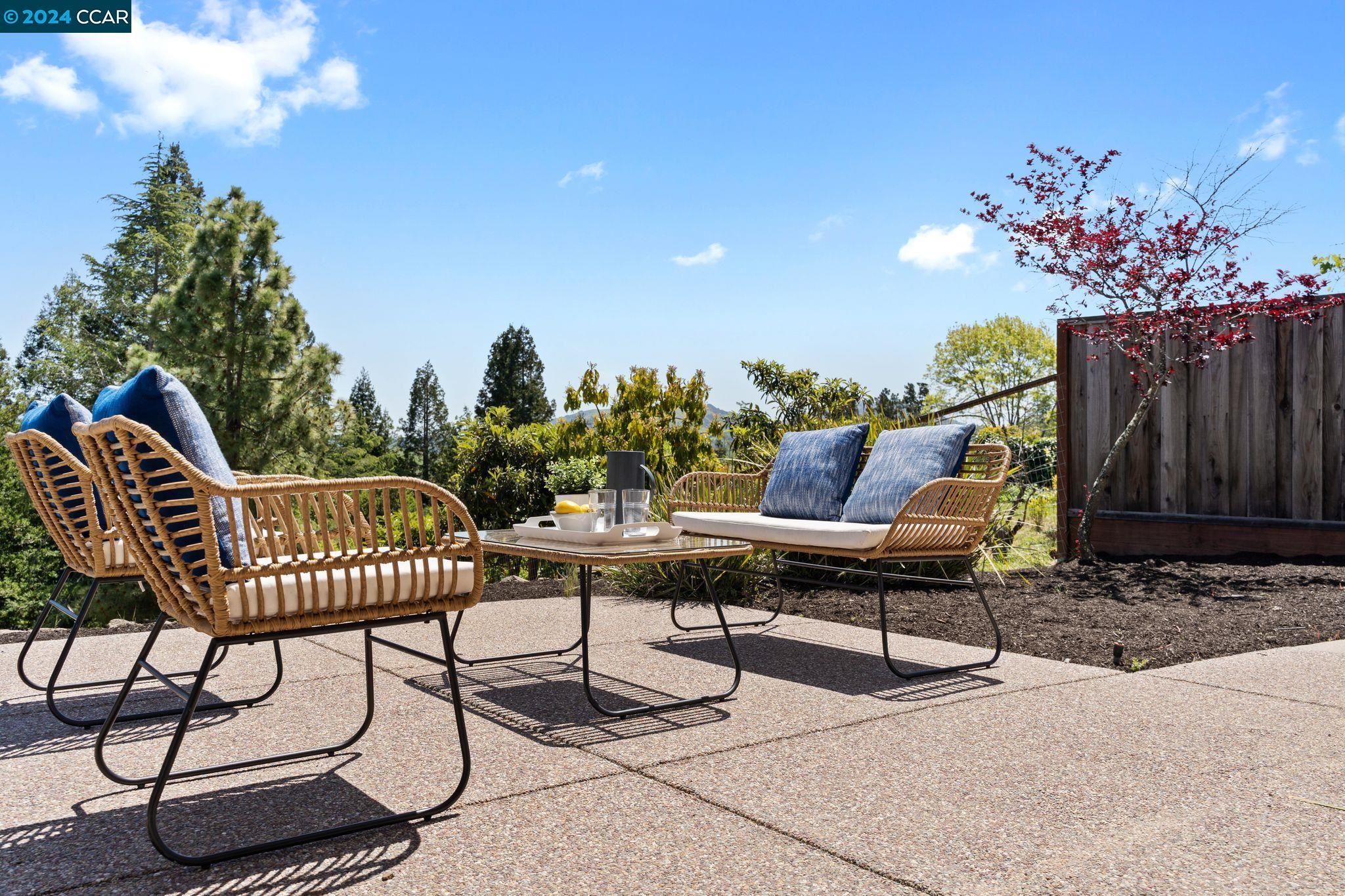 251 Calle La Montana