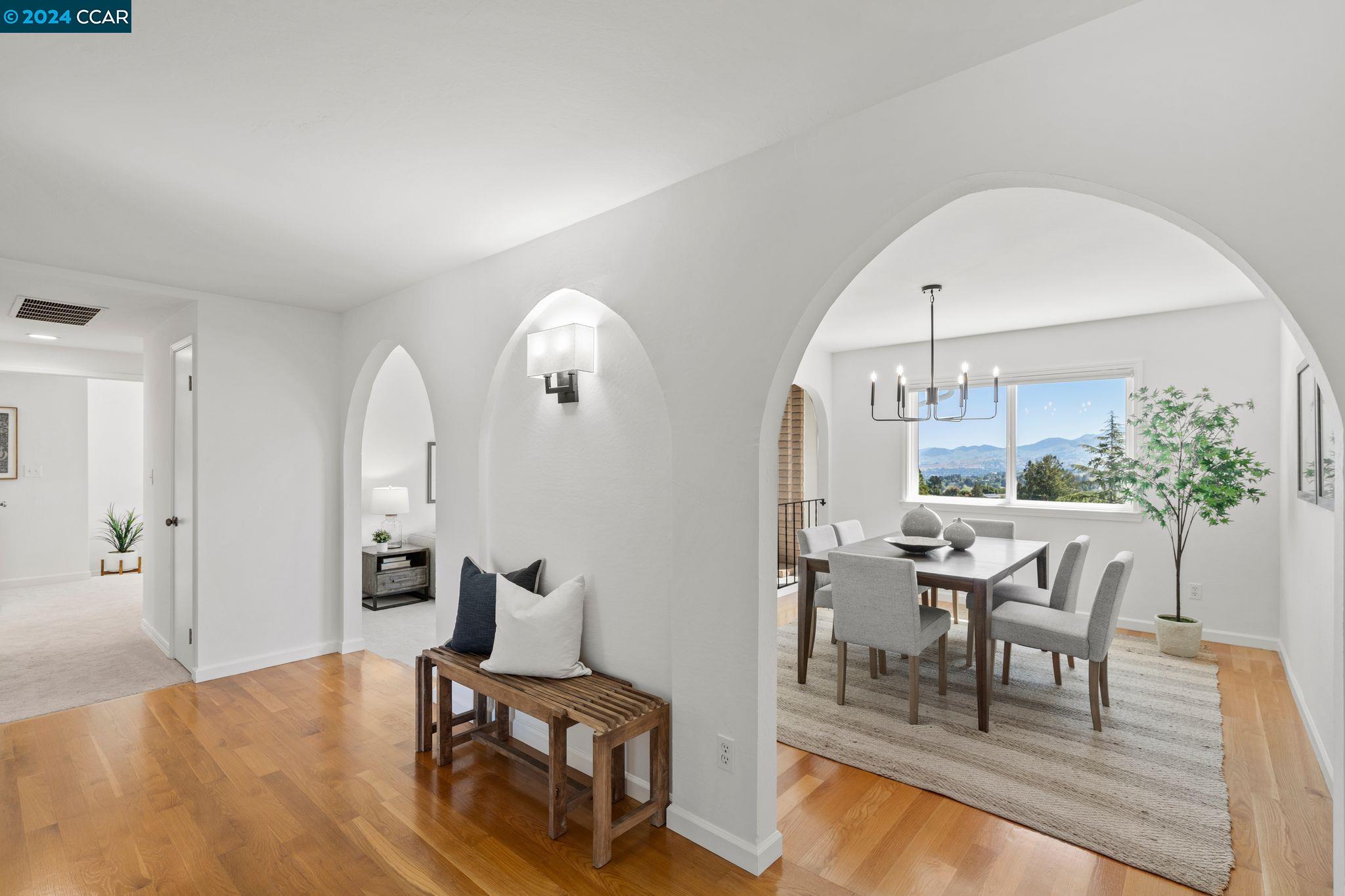 251 Calle La Montana