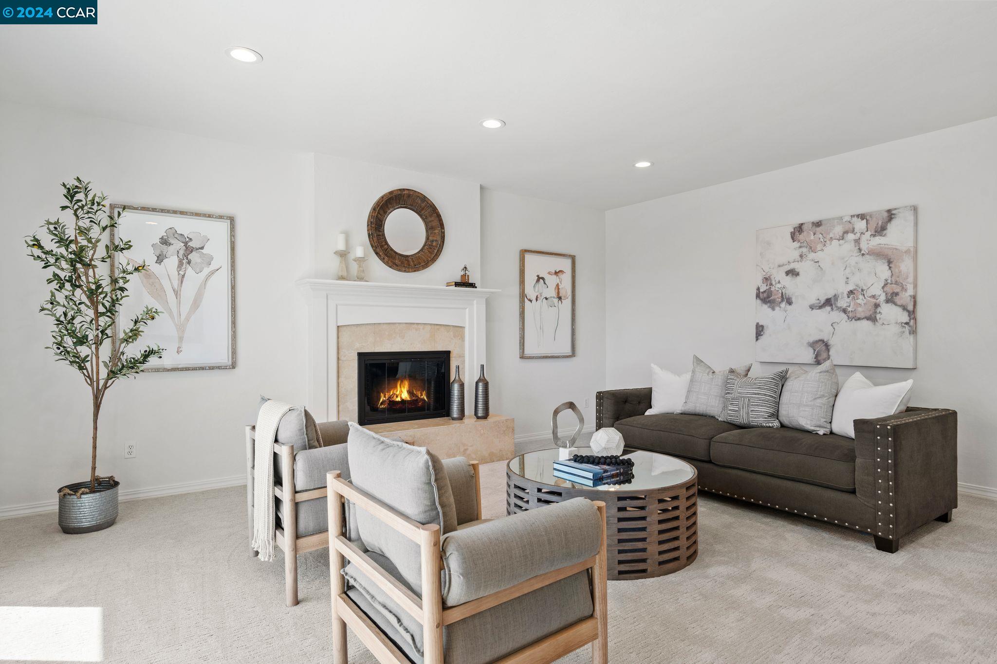 251 Calle La Montana