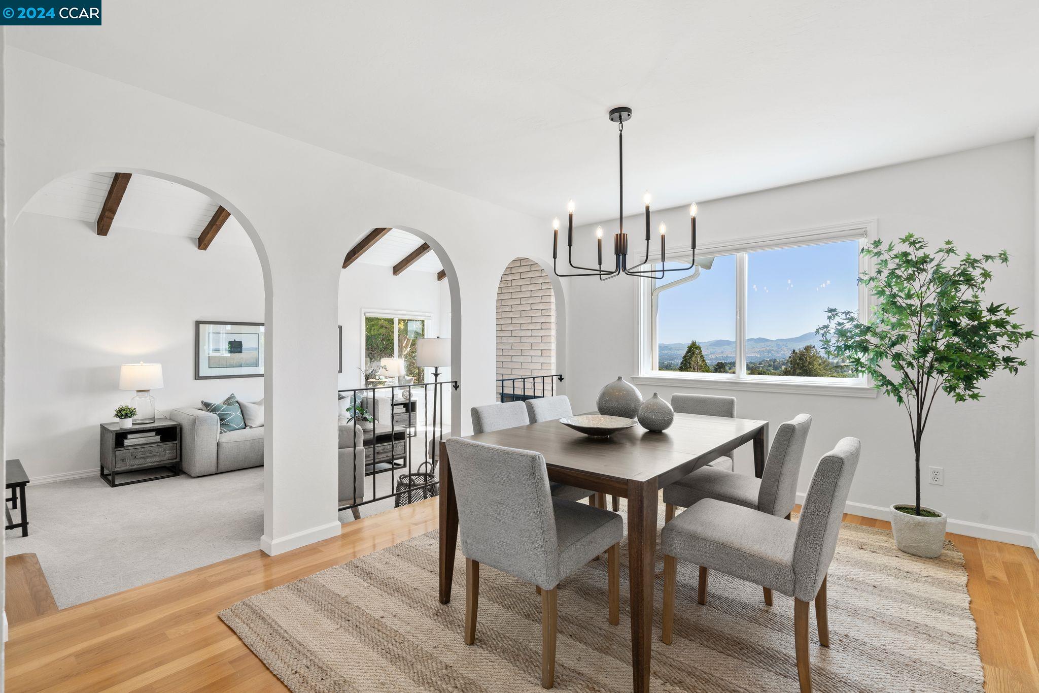 251 Calle La Montana