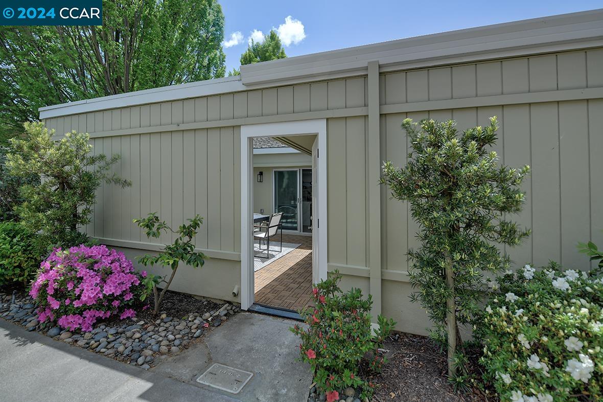2316 Pine Knoll Dr # 4
