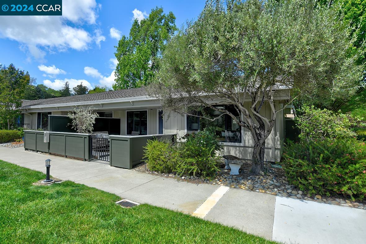 2316 Pine Knoll Dr # 4