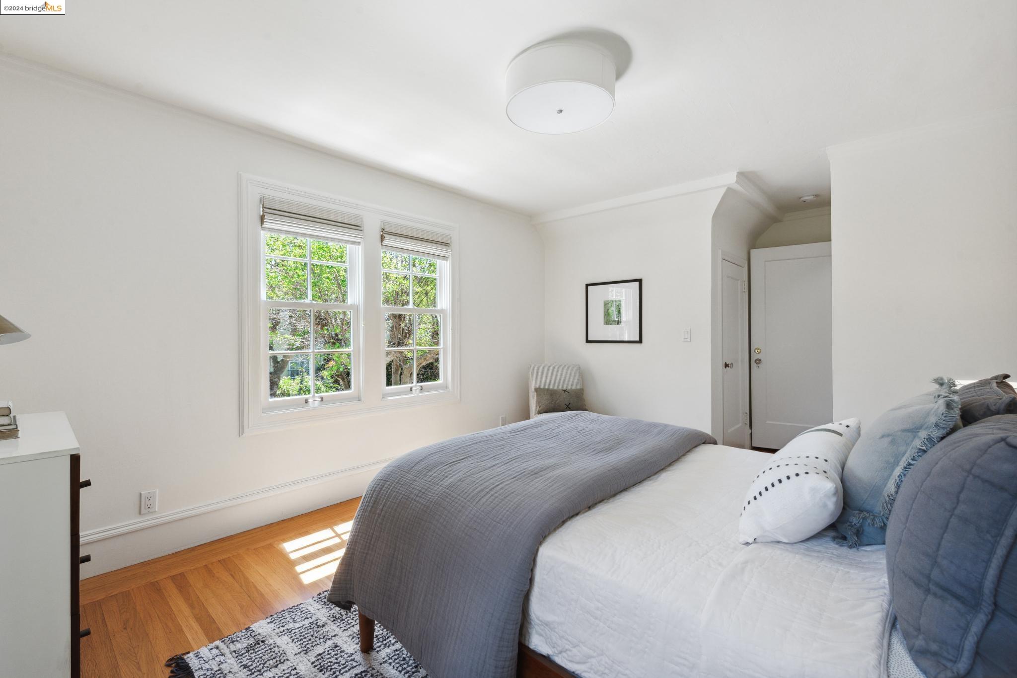 1450 Trestle Glen Rd