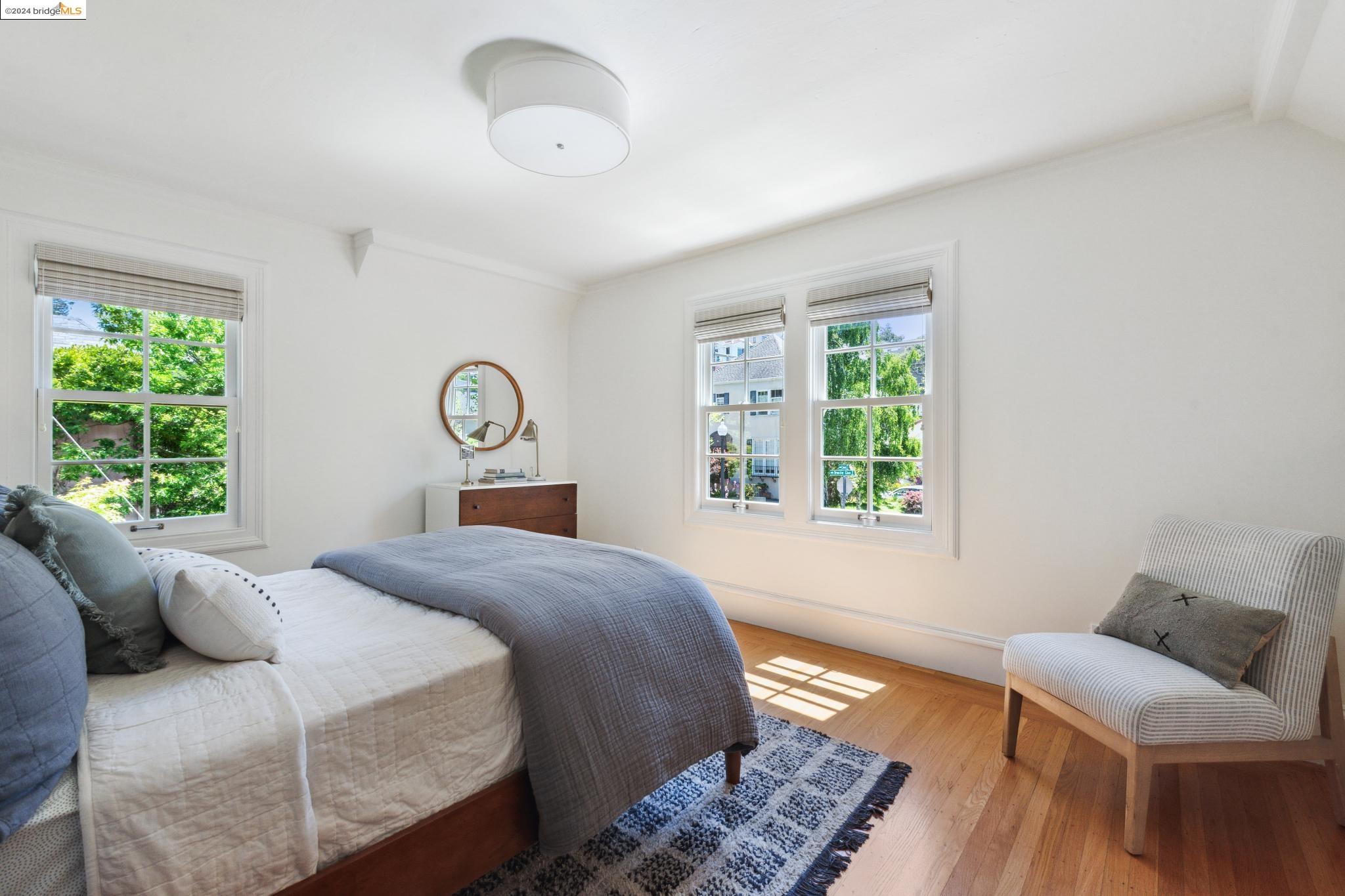 1450 Trestle Glen Rd