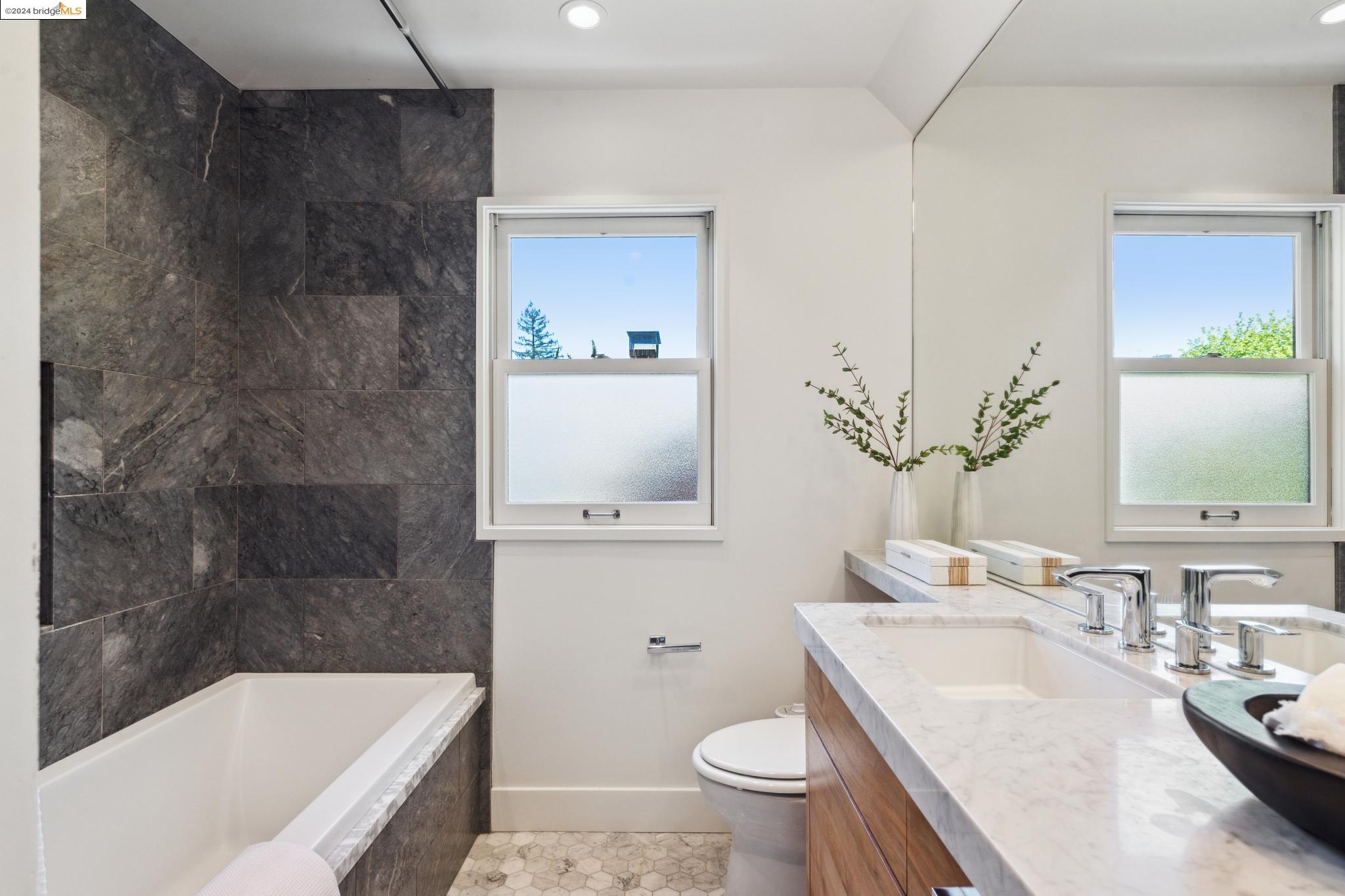 1450 Trestle Glen Rd