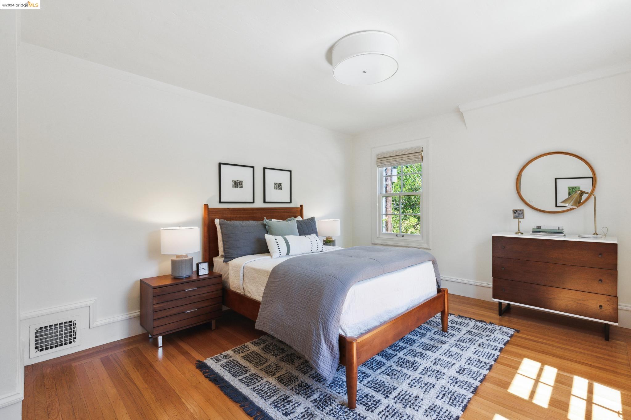 1450 Trestle Glen Rd