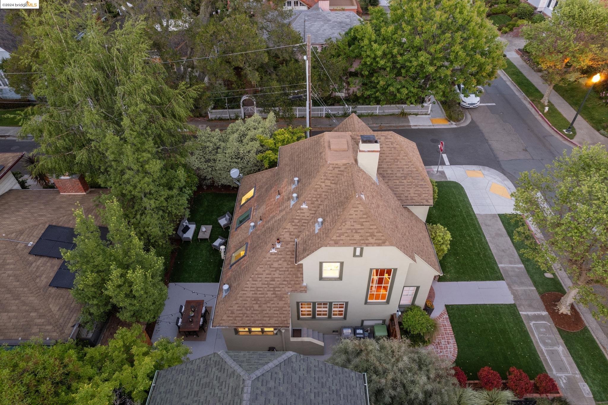 1450 Trestle Glen Rd