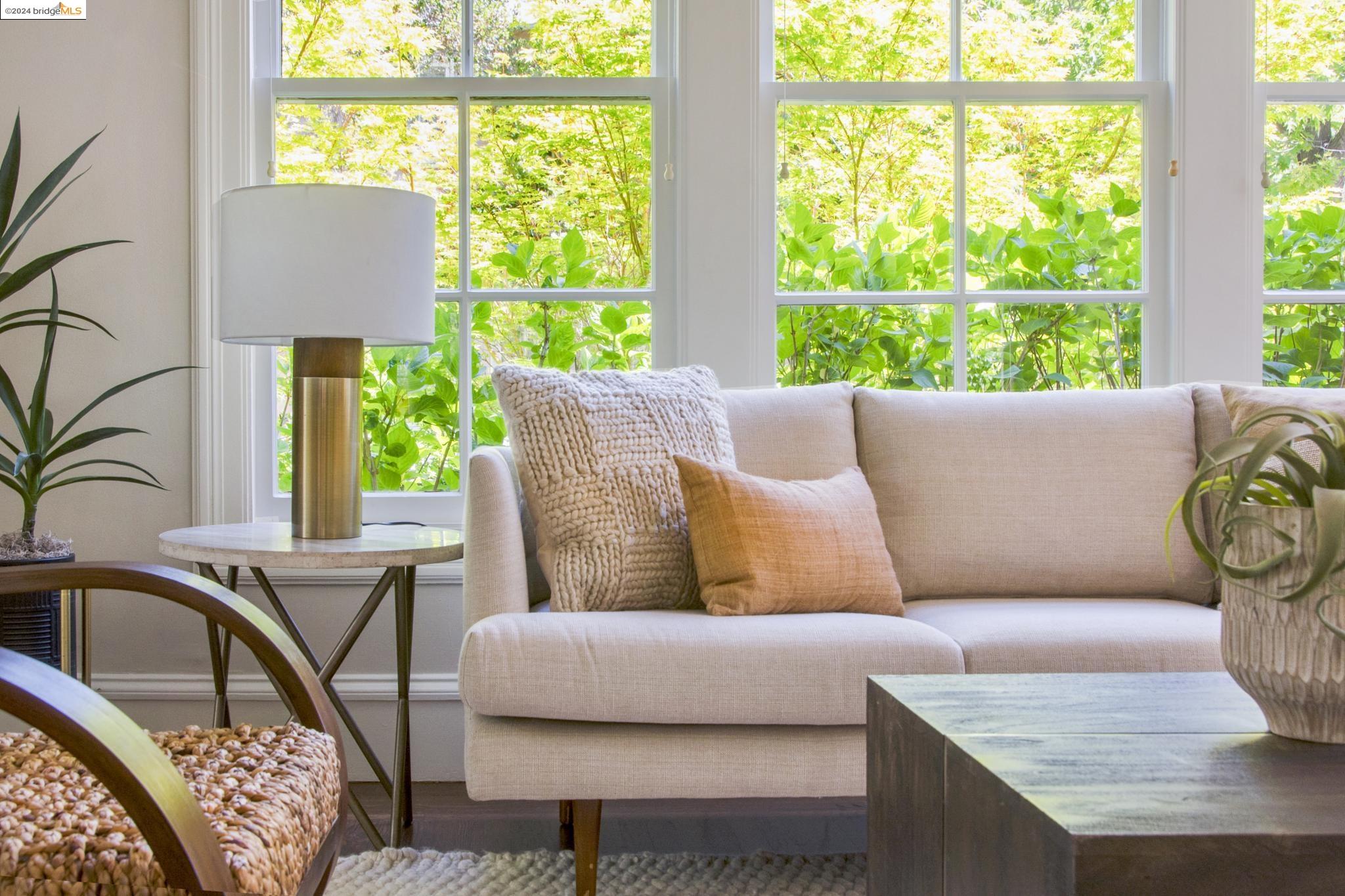 1450 Trestle Glen Rd