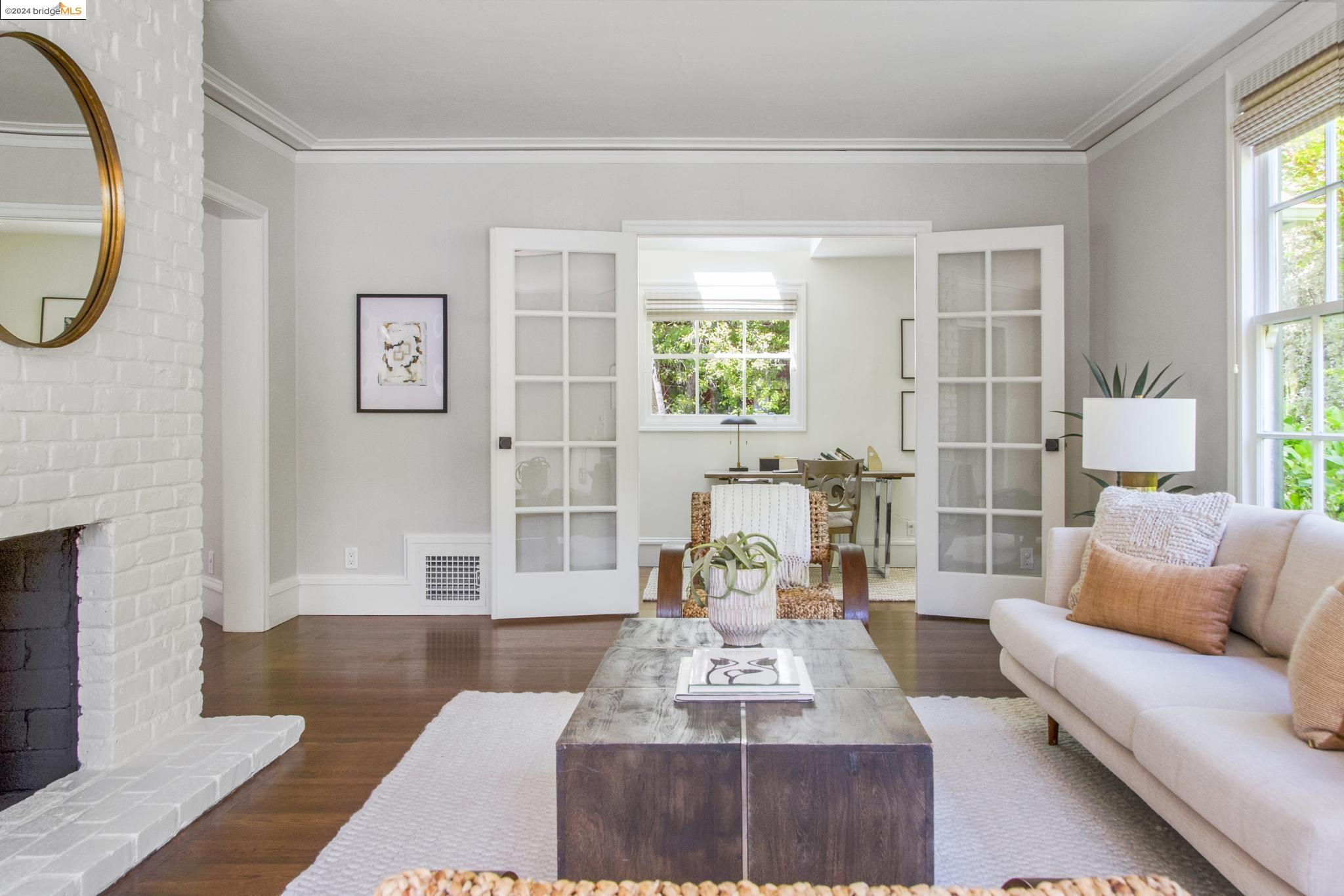 1450 Trestle Glen Rd